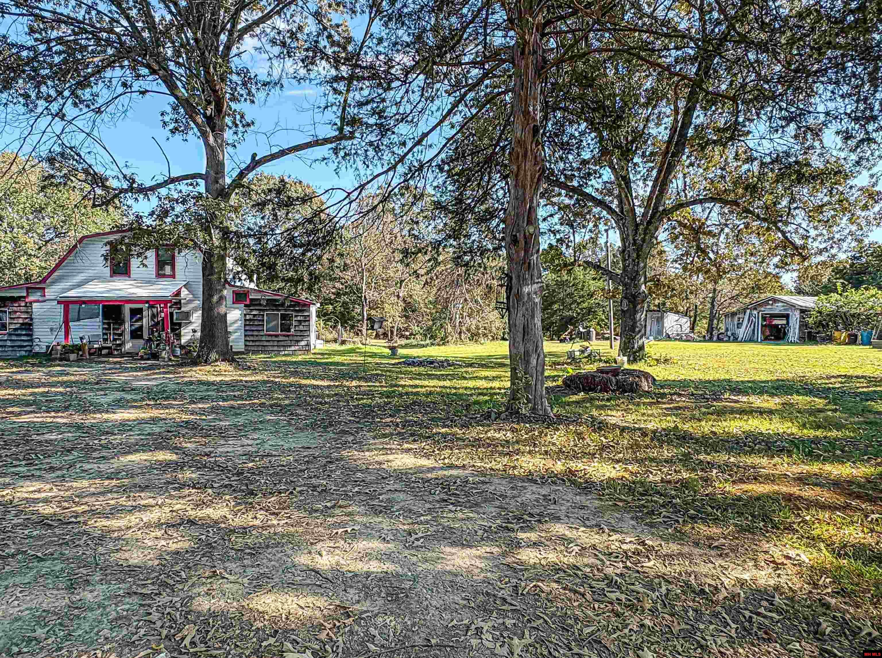 2114 E HWY 206 Yellville, AR 72687