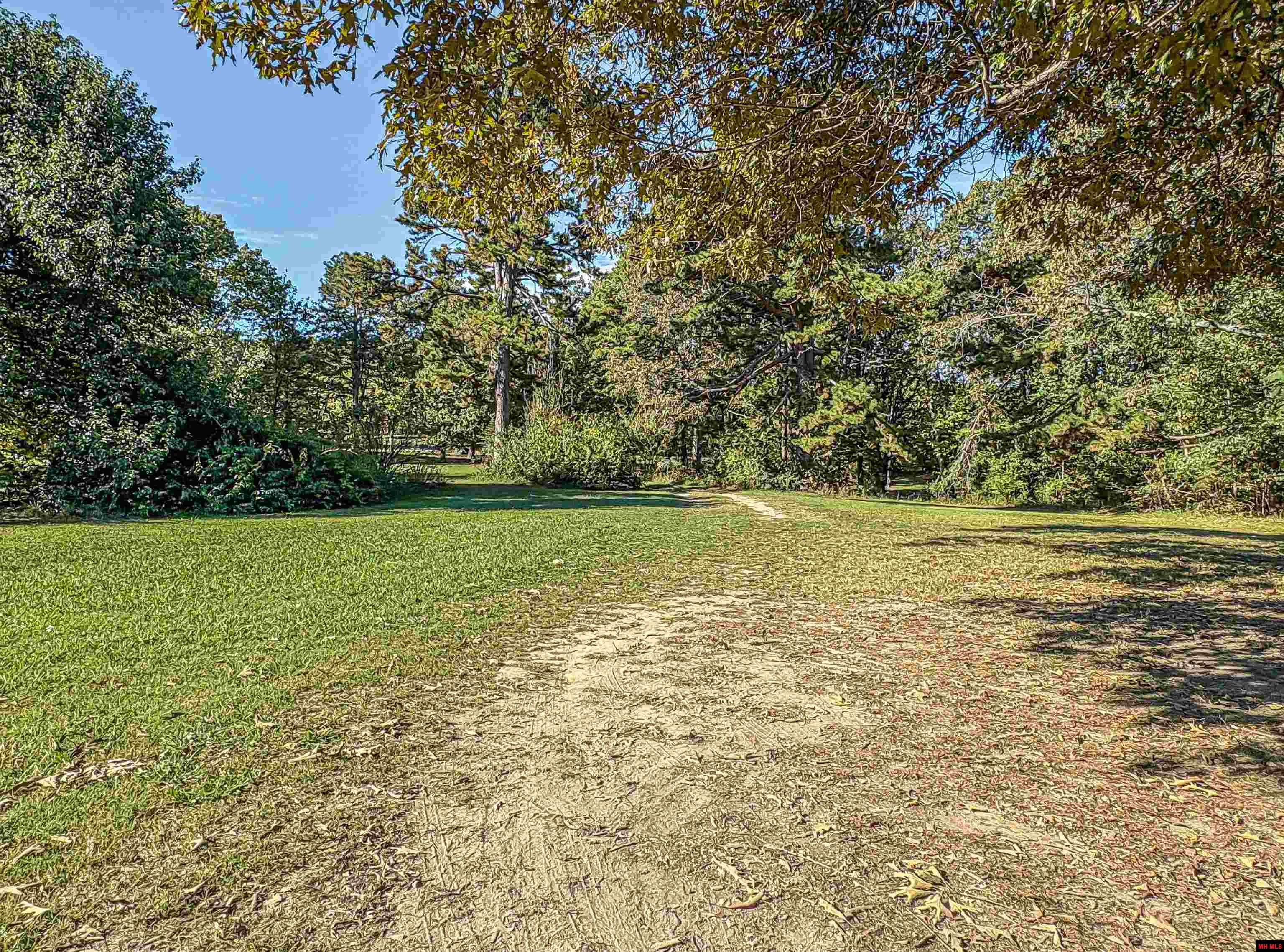 2114 E HWY 206 Yellville, AR 72687