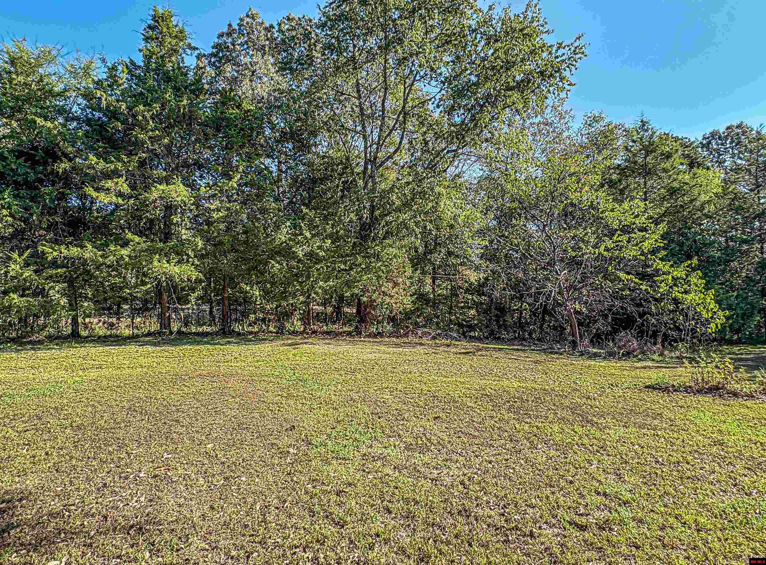 2114 E HWY 206 Yellville, AR 72687