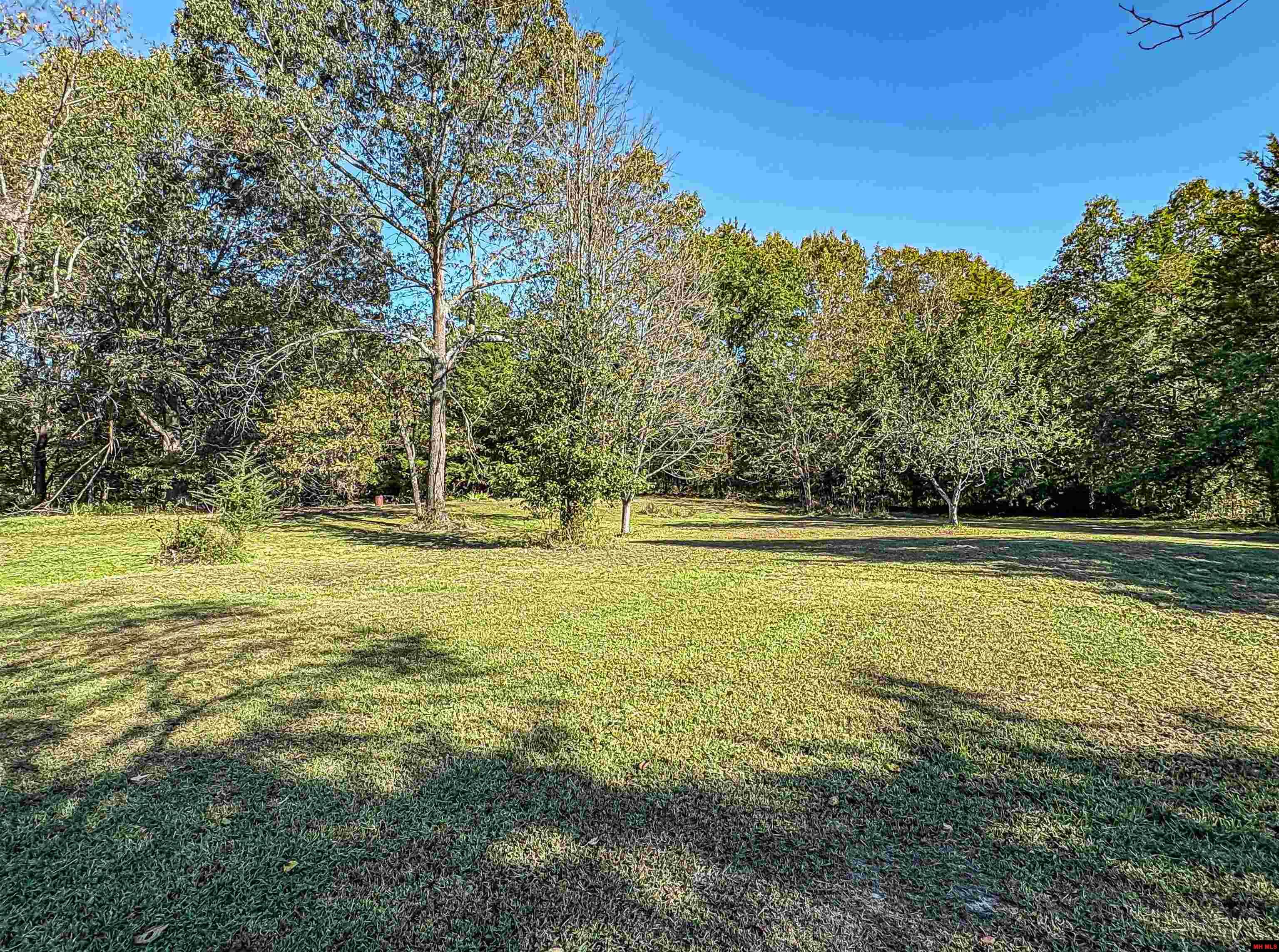 2114 E HWY 206 Yellville, AR 72687