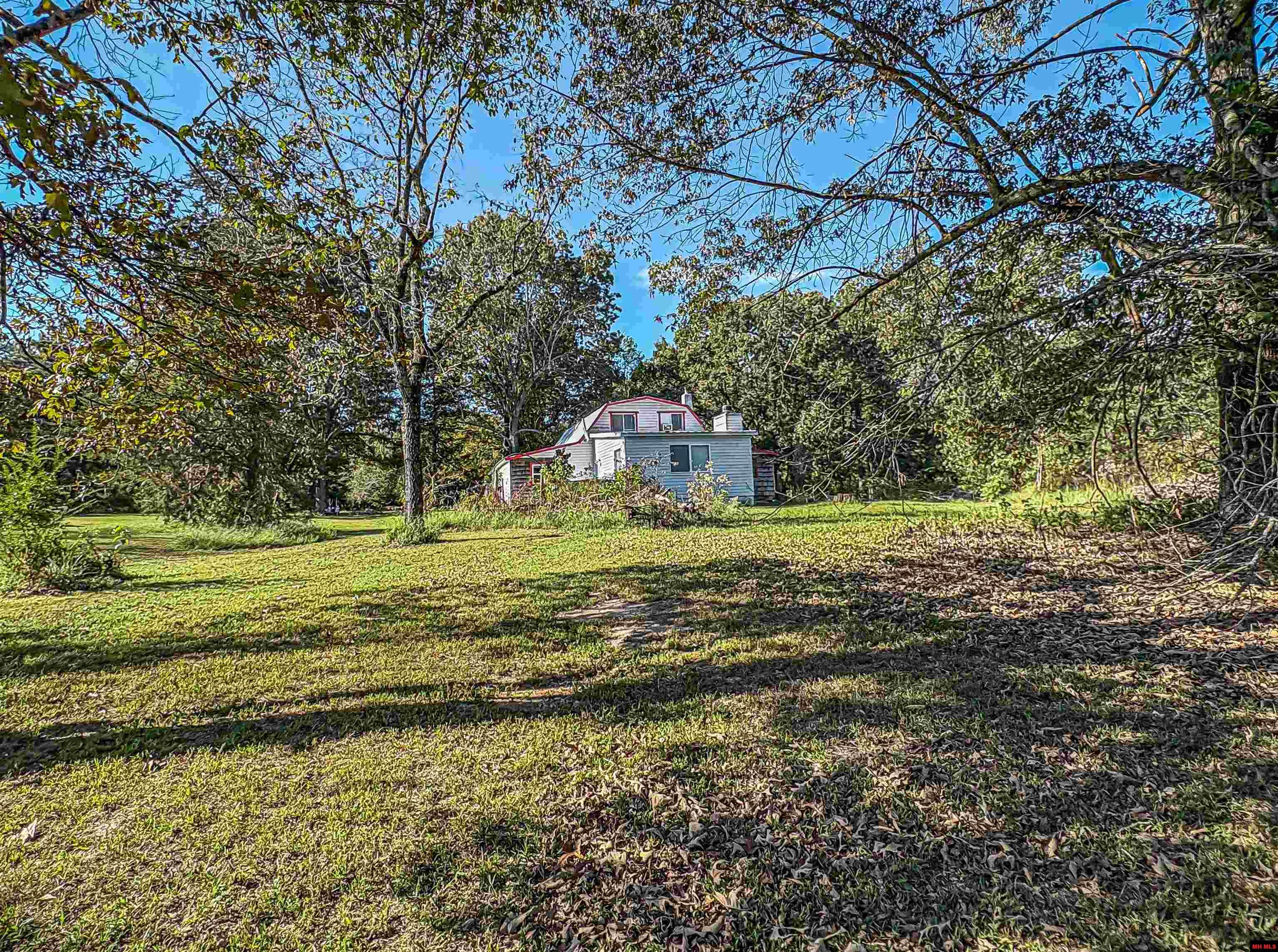 2114 E HWY 206 Yellville, AR 72687