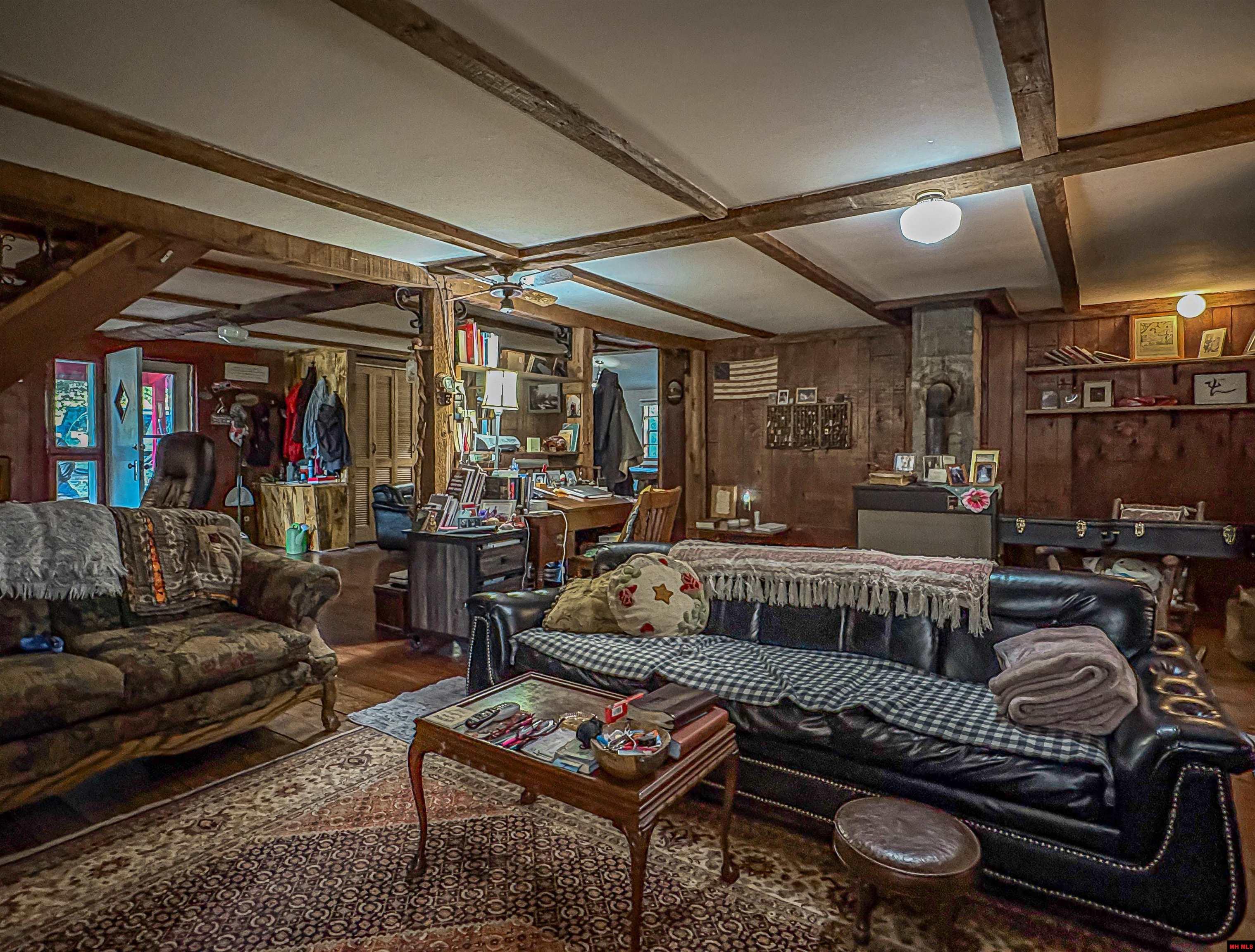 2114 E HWY 206 Yellville, AR 72687