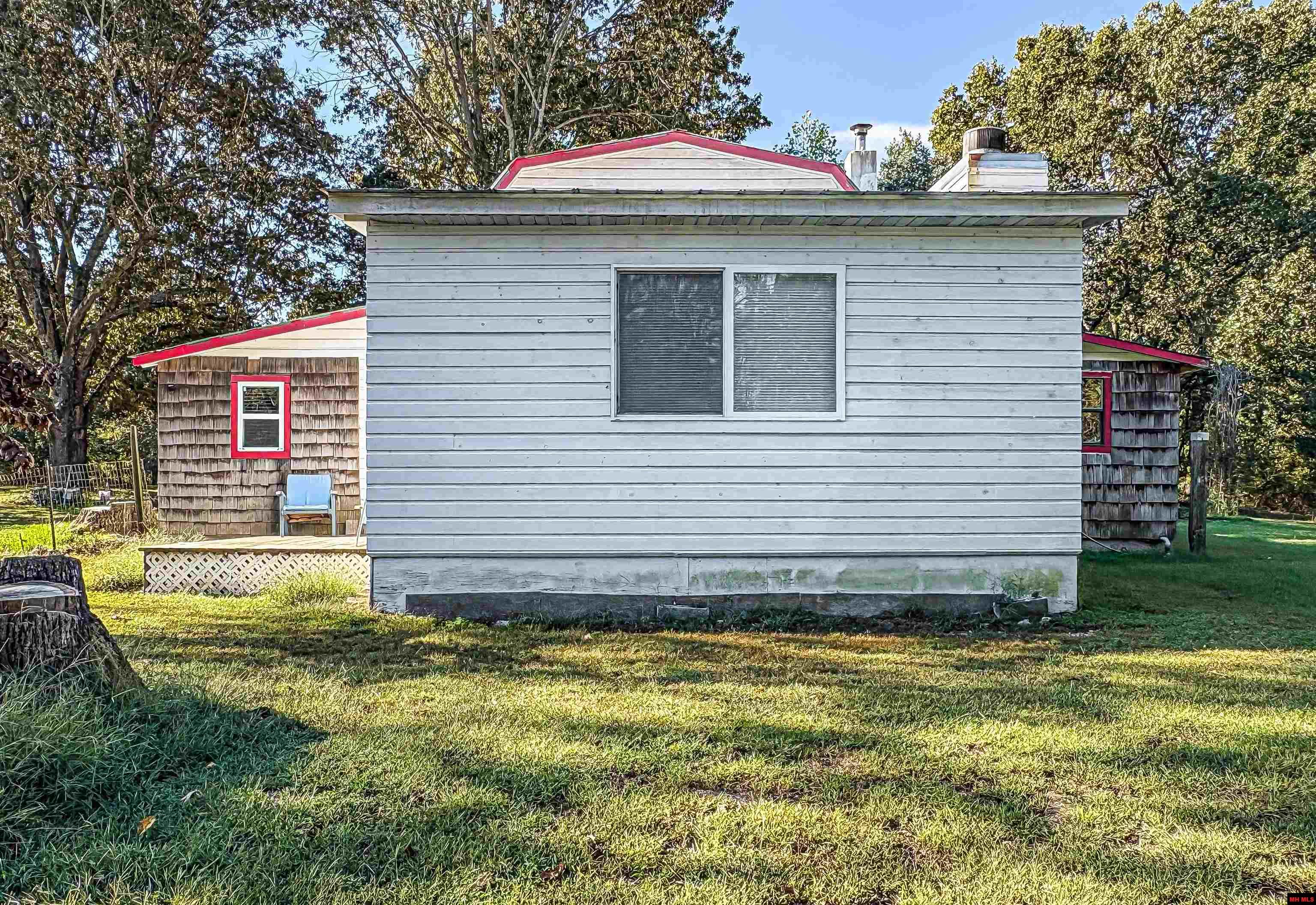 2114 E HWY 206 Yellville, AR 72687