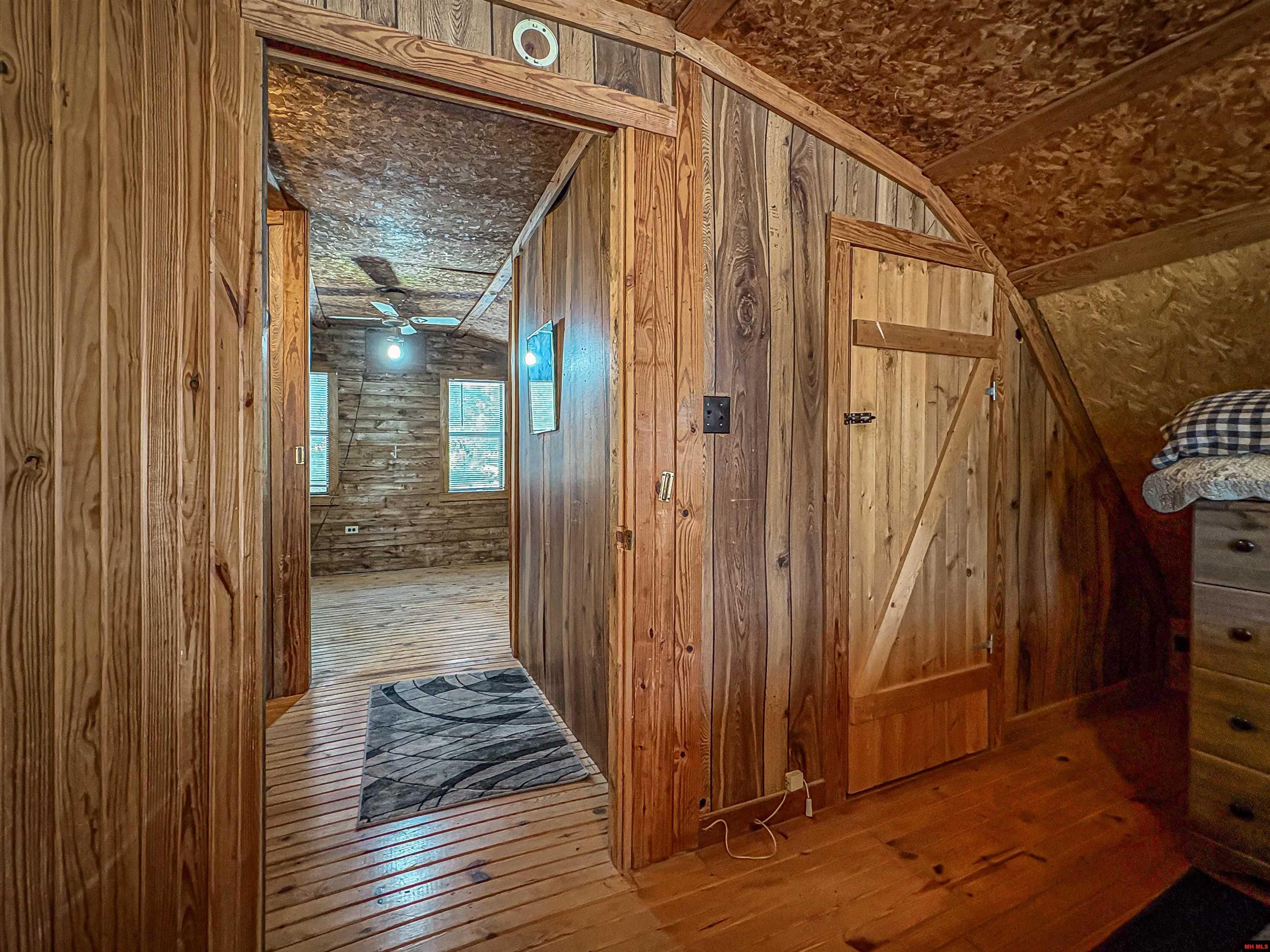 2114 E HWY 206 Yellville, AR 72687