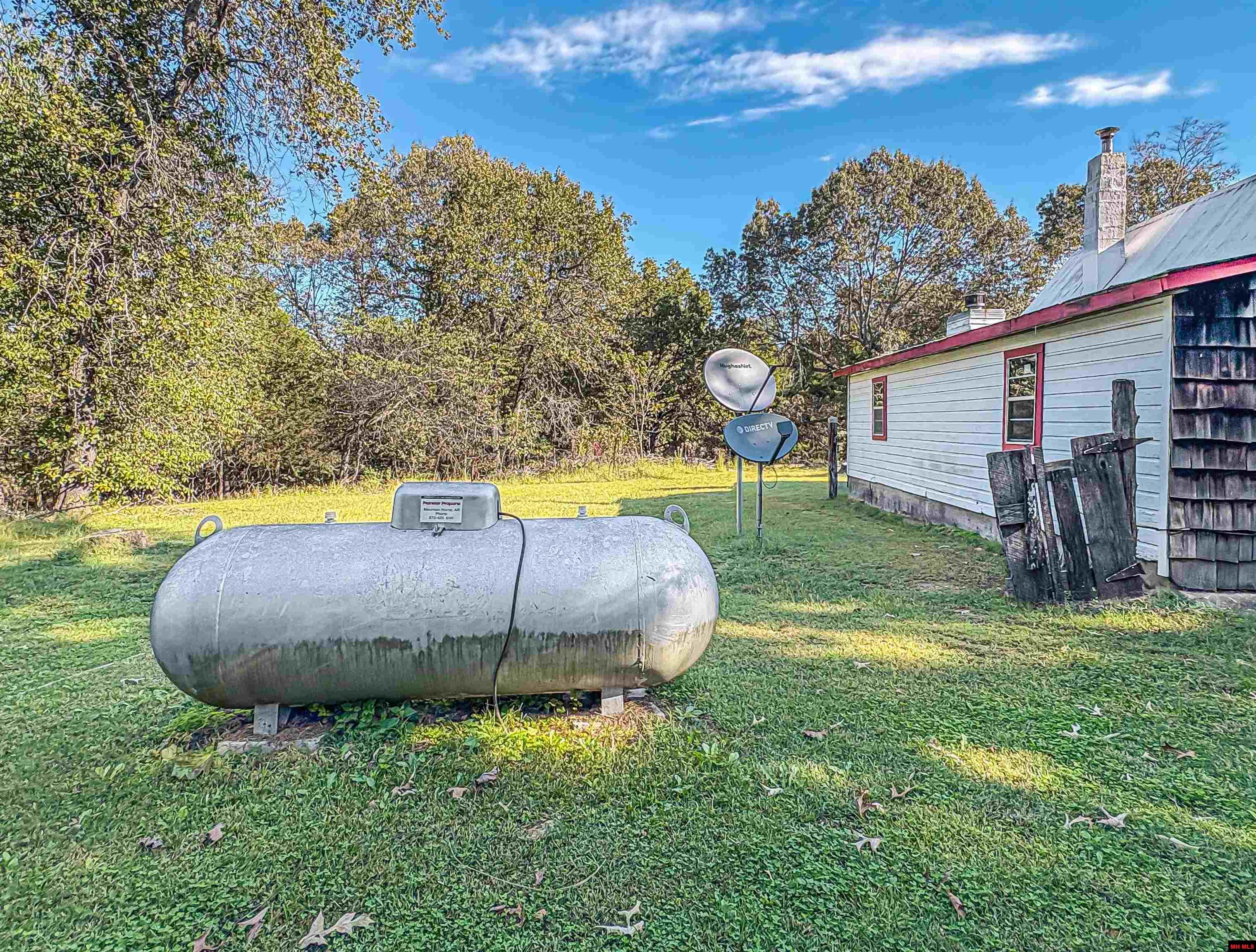 2114 E HWY 206 Yellville, AR 72687