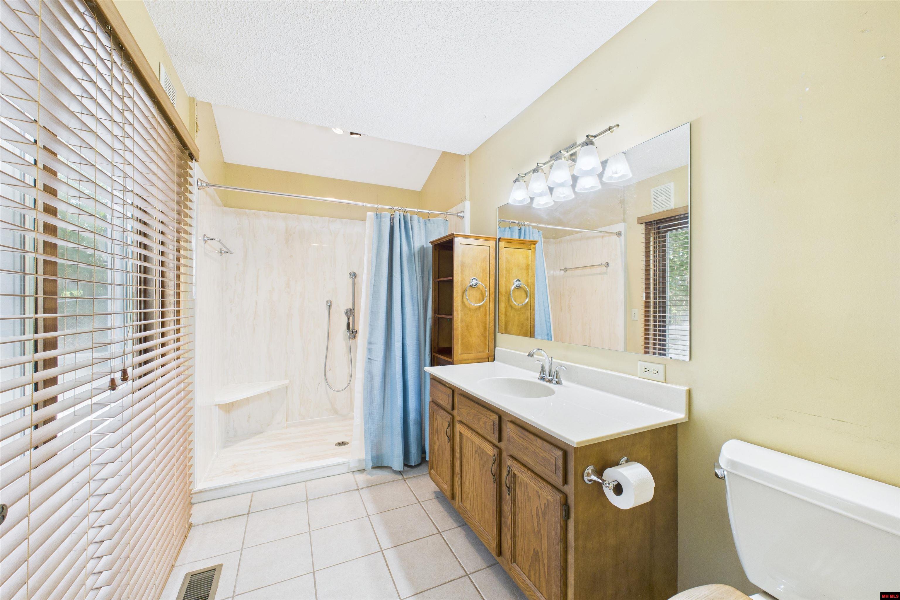 304 SYCAMORE SPRINGS TRAIL Mountain Home, AR