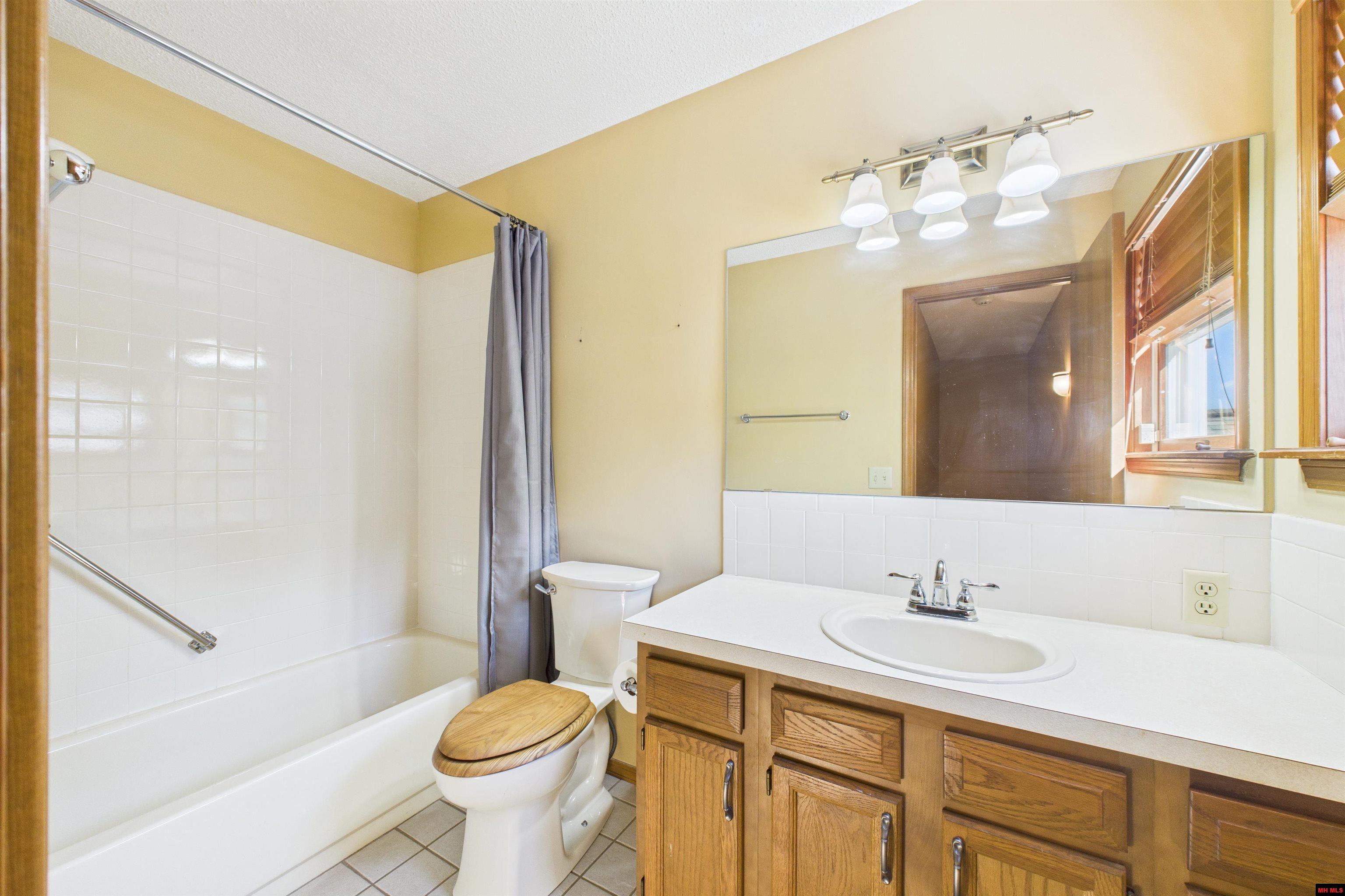 304 SYCAMORE SPRINGS TRAIL Mountain Home, AR