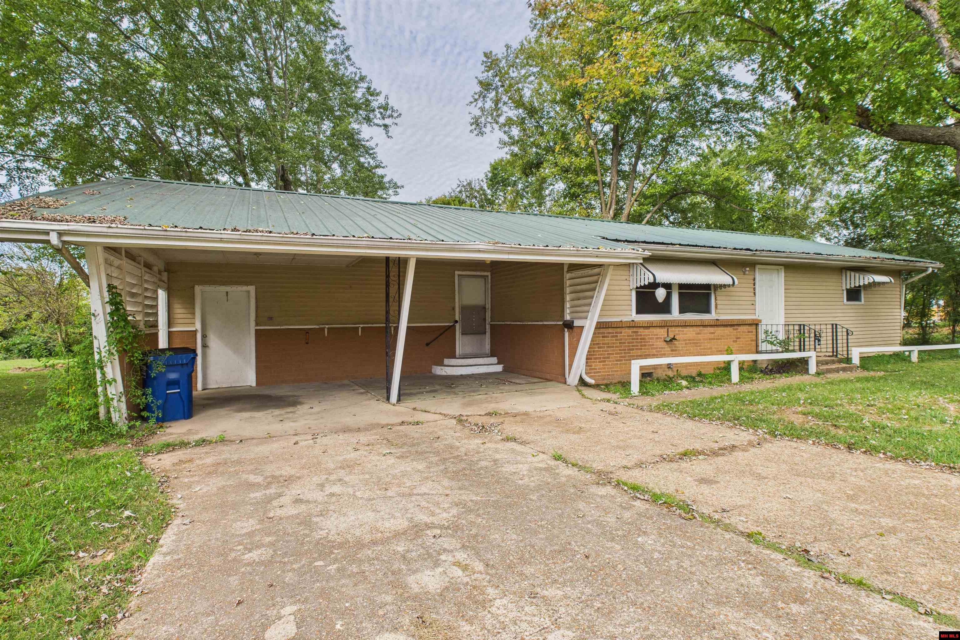 1206 MAPLE STREET Mountain Home, AR 72653