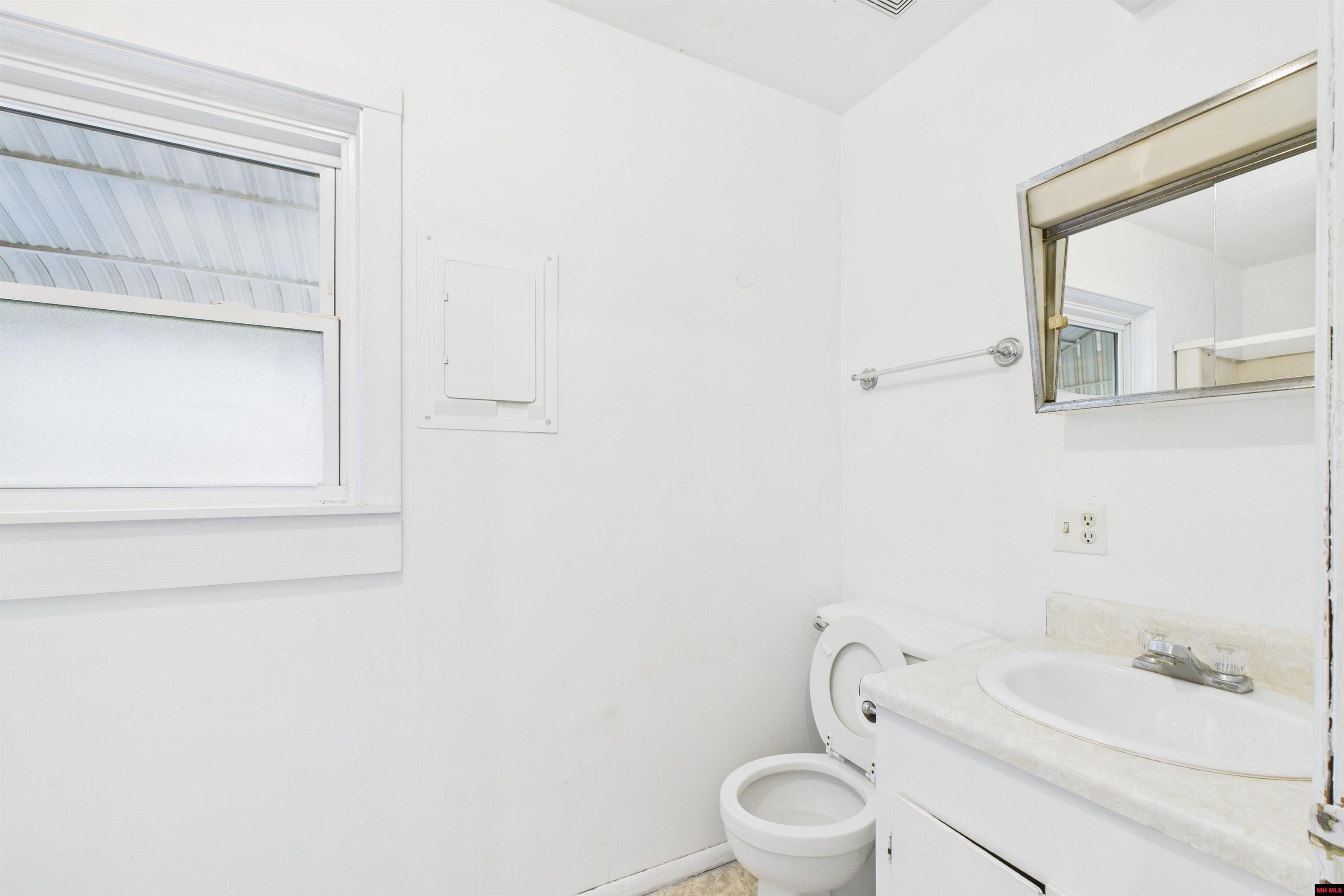 1206 MAPLE STREET Mountain Home, AR 72653