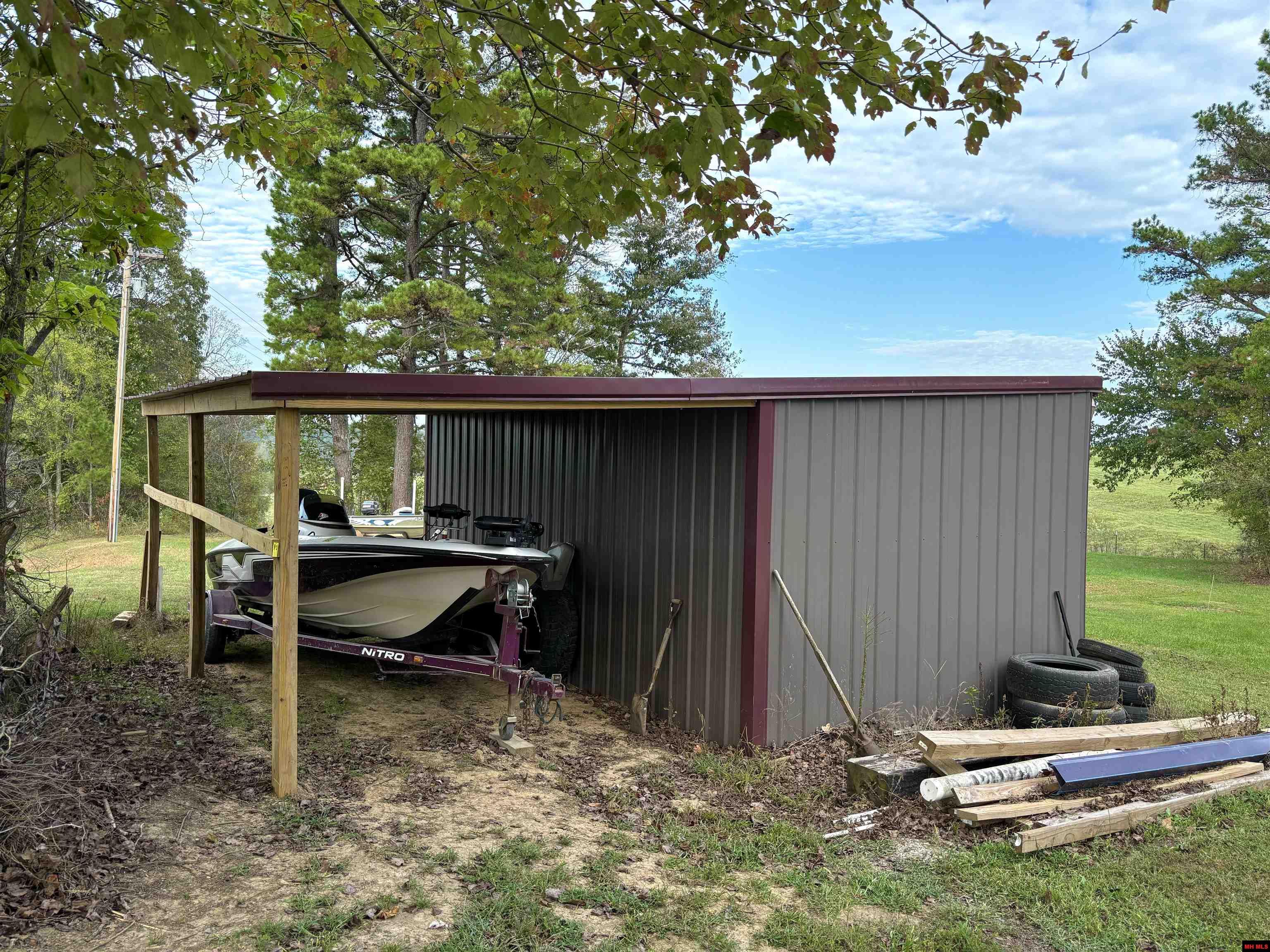 3503 HWY 223 Pineville, AR 72566