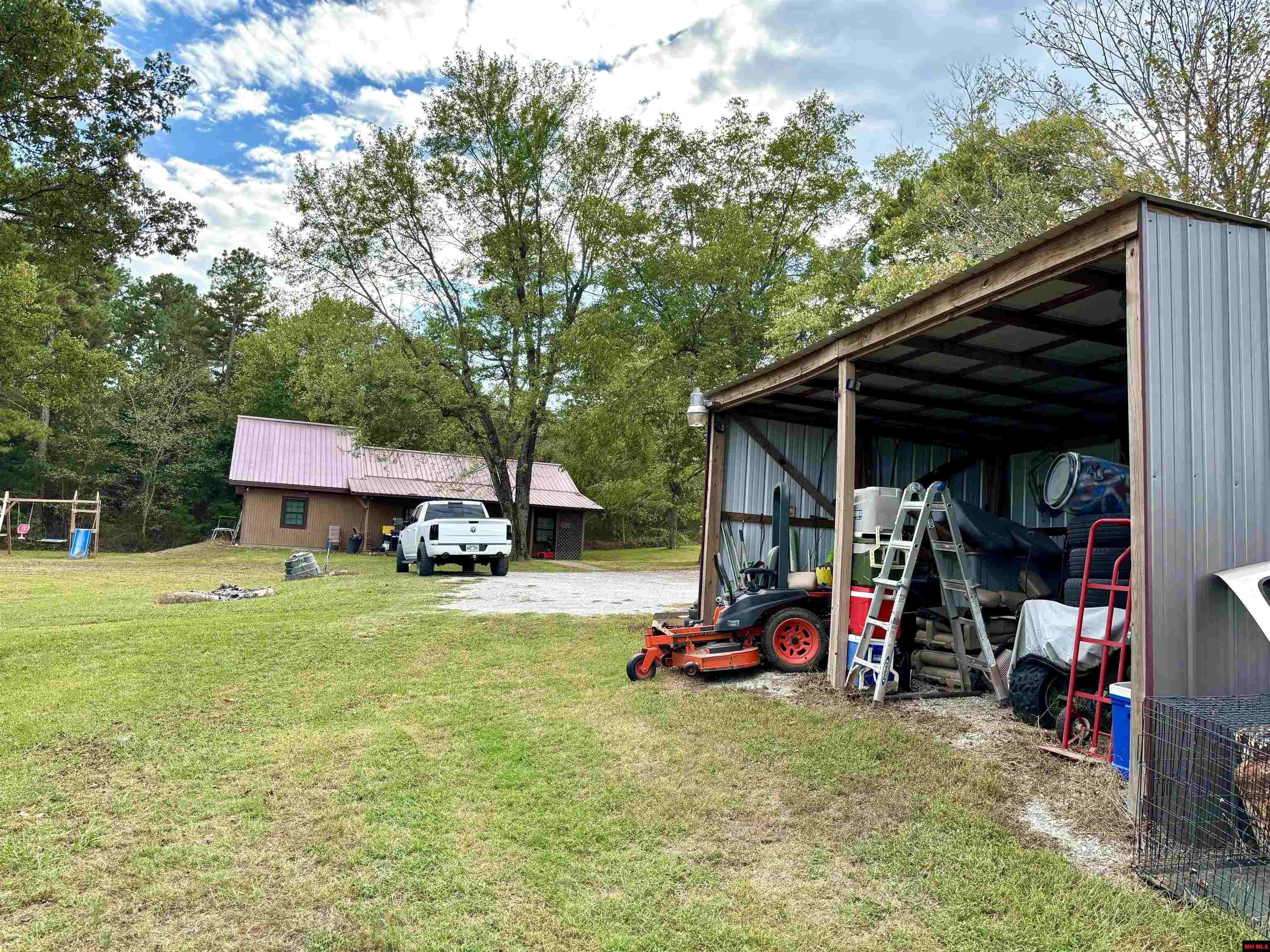 3503 HWY 223 Pineville, AR 72566