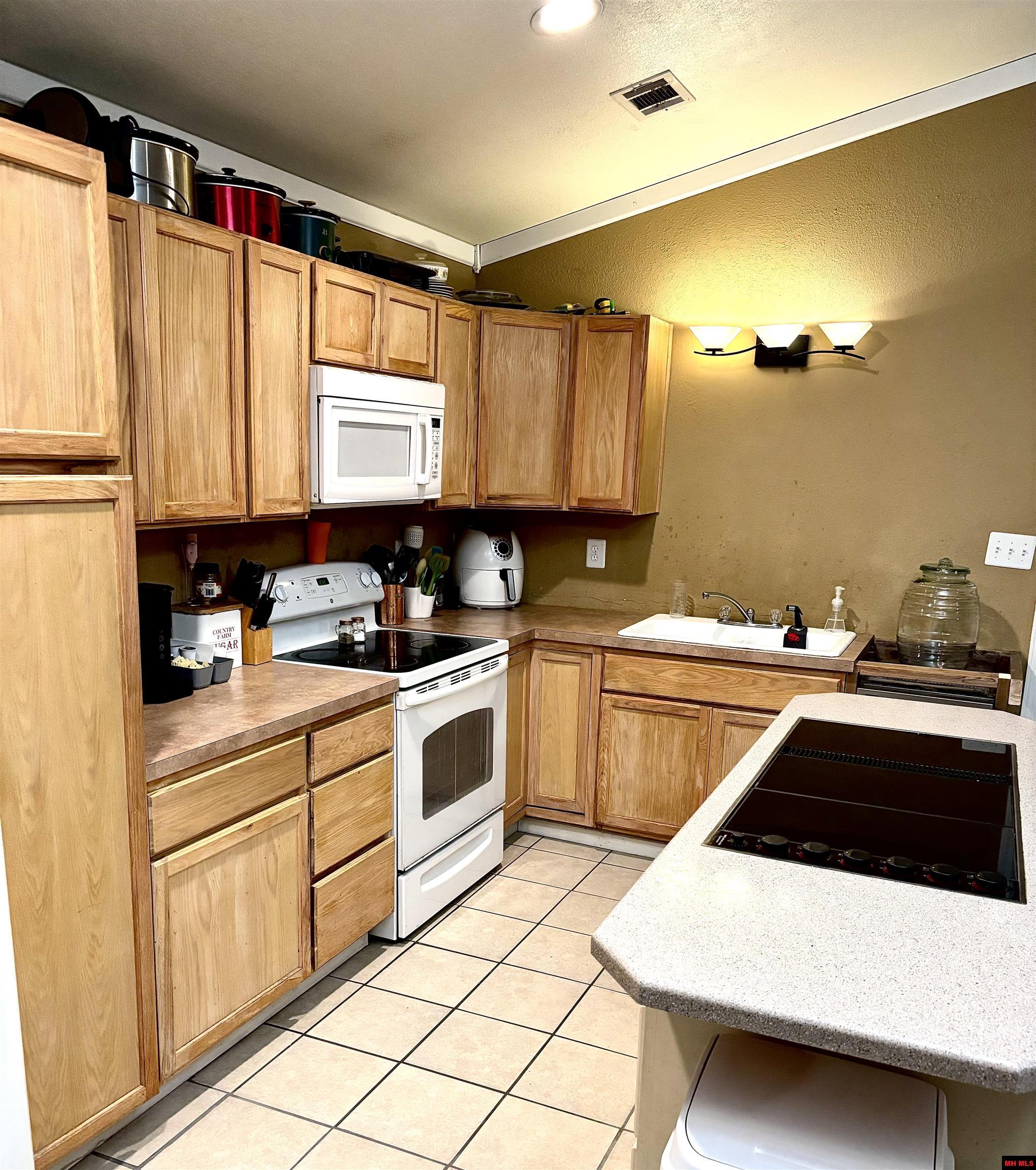 3503 HWY 223 Pineville, AR 72566