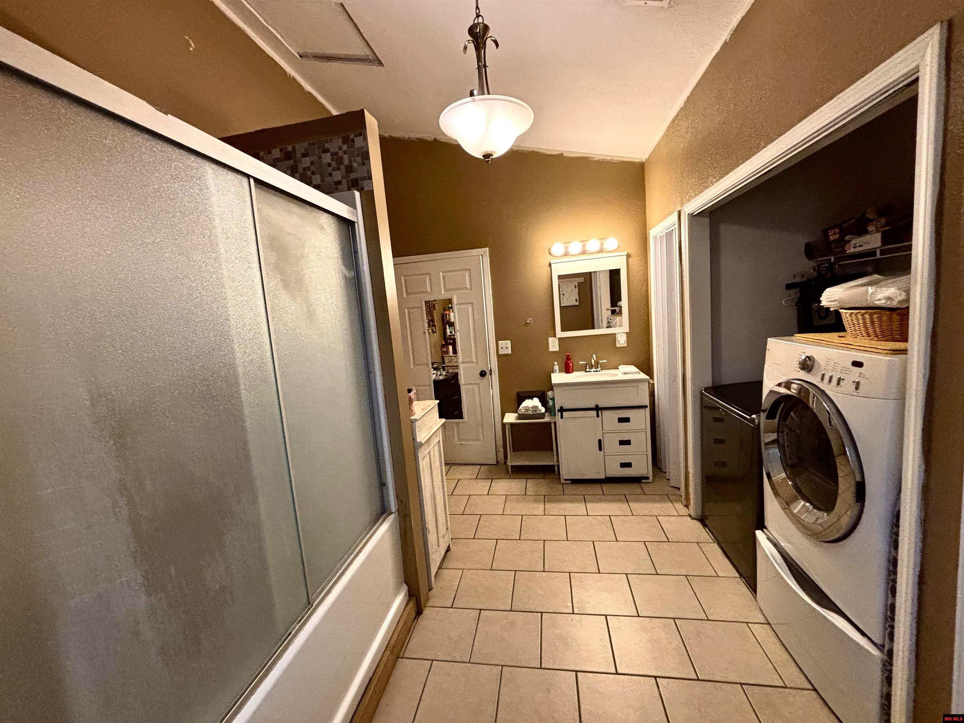 3503 HWY 223 Pineville, AR 72566