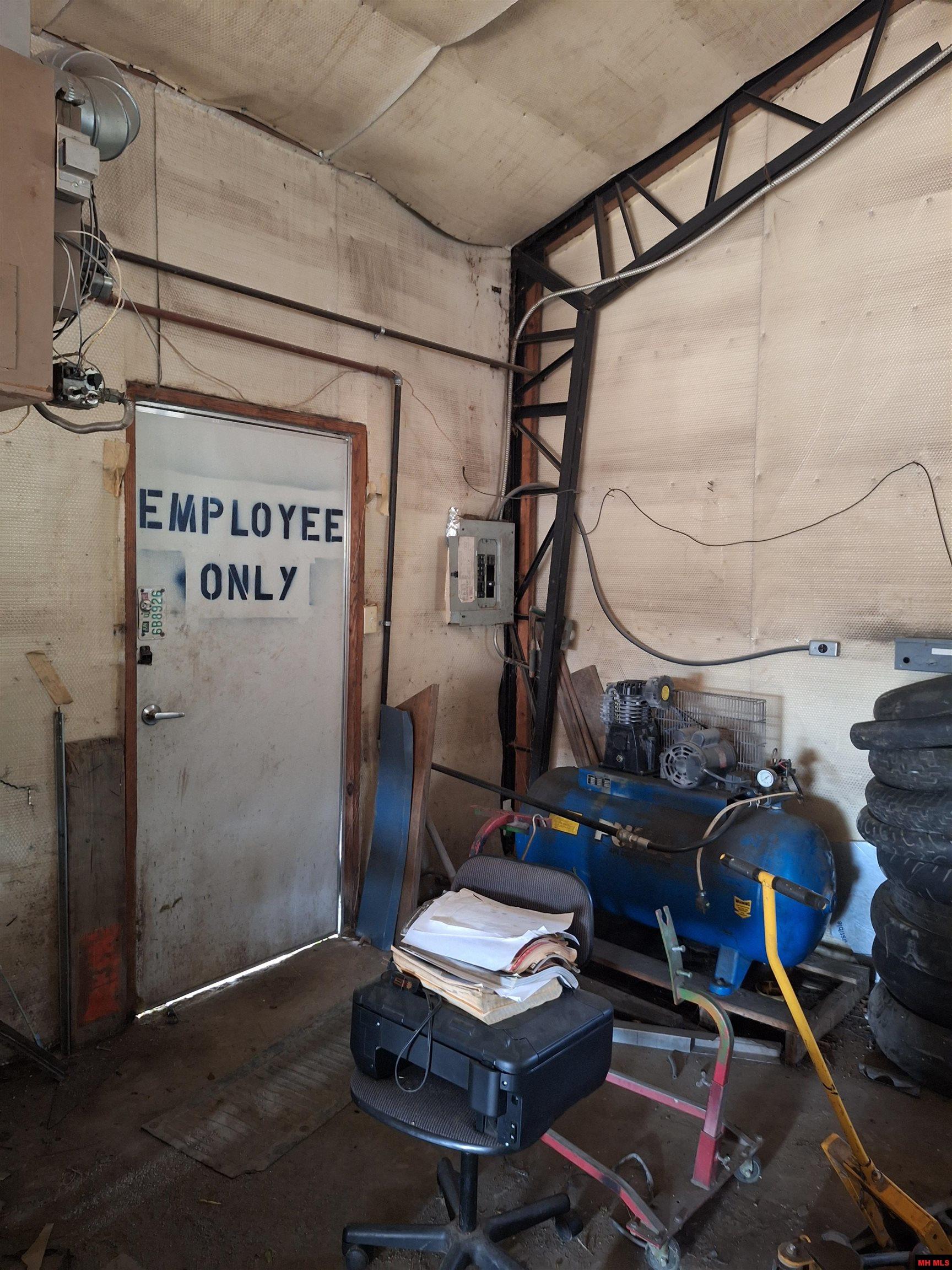 611 HWY 56 Calico Rock, AR