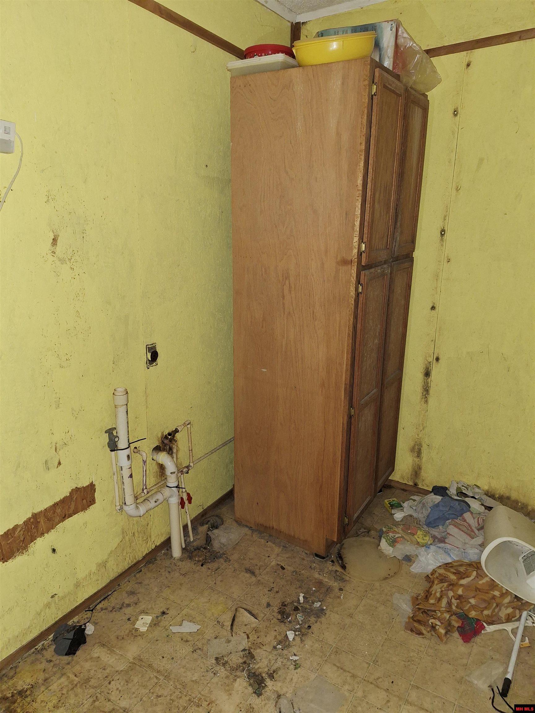 611 HWY 56 Calico Rock, AR