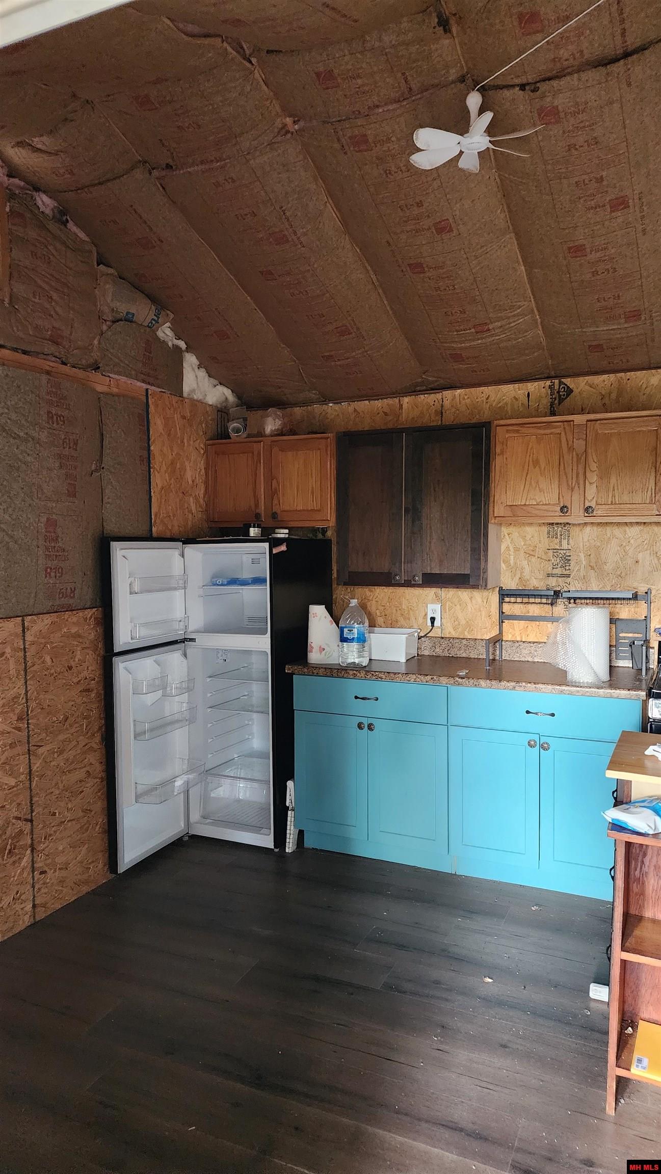 6901 MC 8061 Flippin, AR