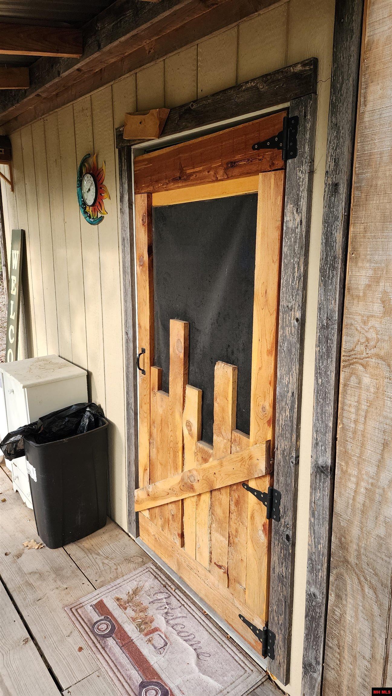 6901 MC 8061 Flippin, AR