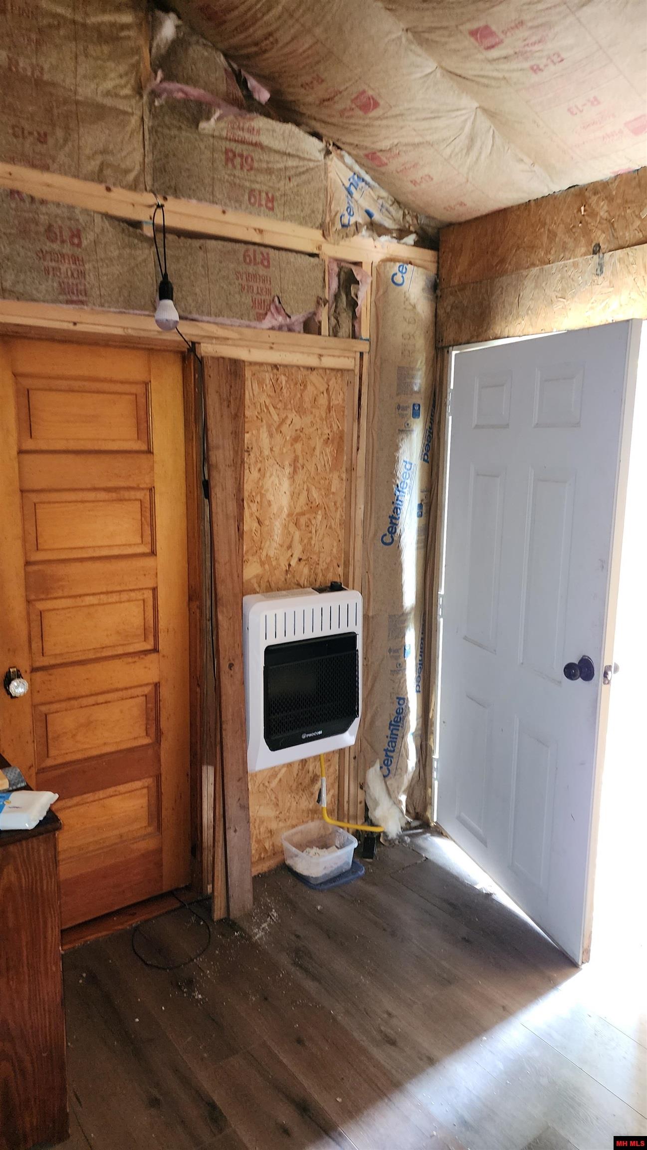 6901 MC 8061 Flippin, AR