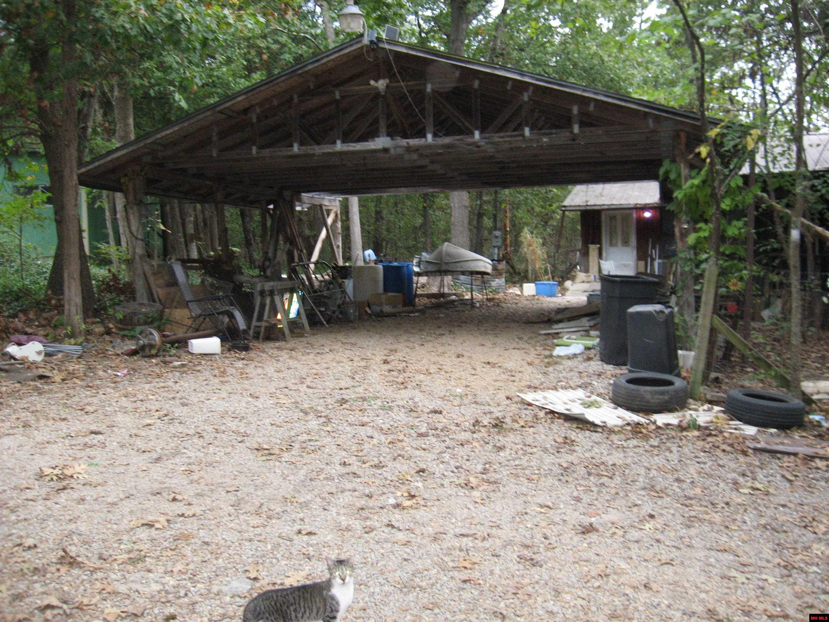 97 MC 7036 Flippin, AR