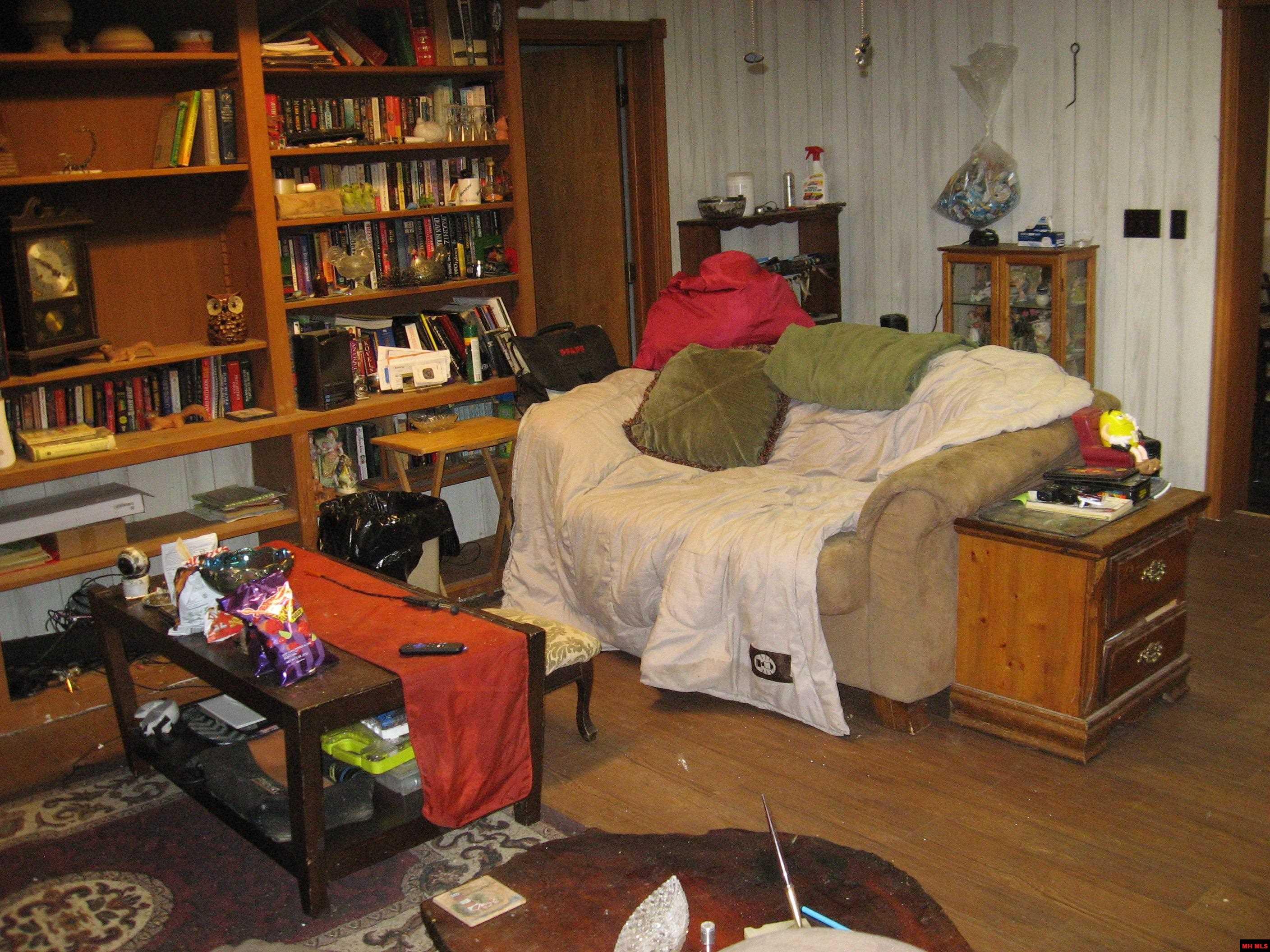 97 MC 7036 Flippin, AR