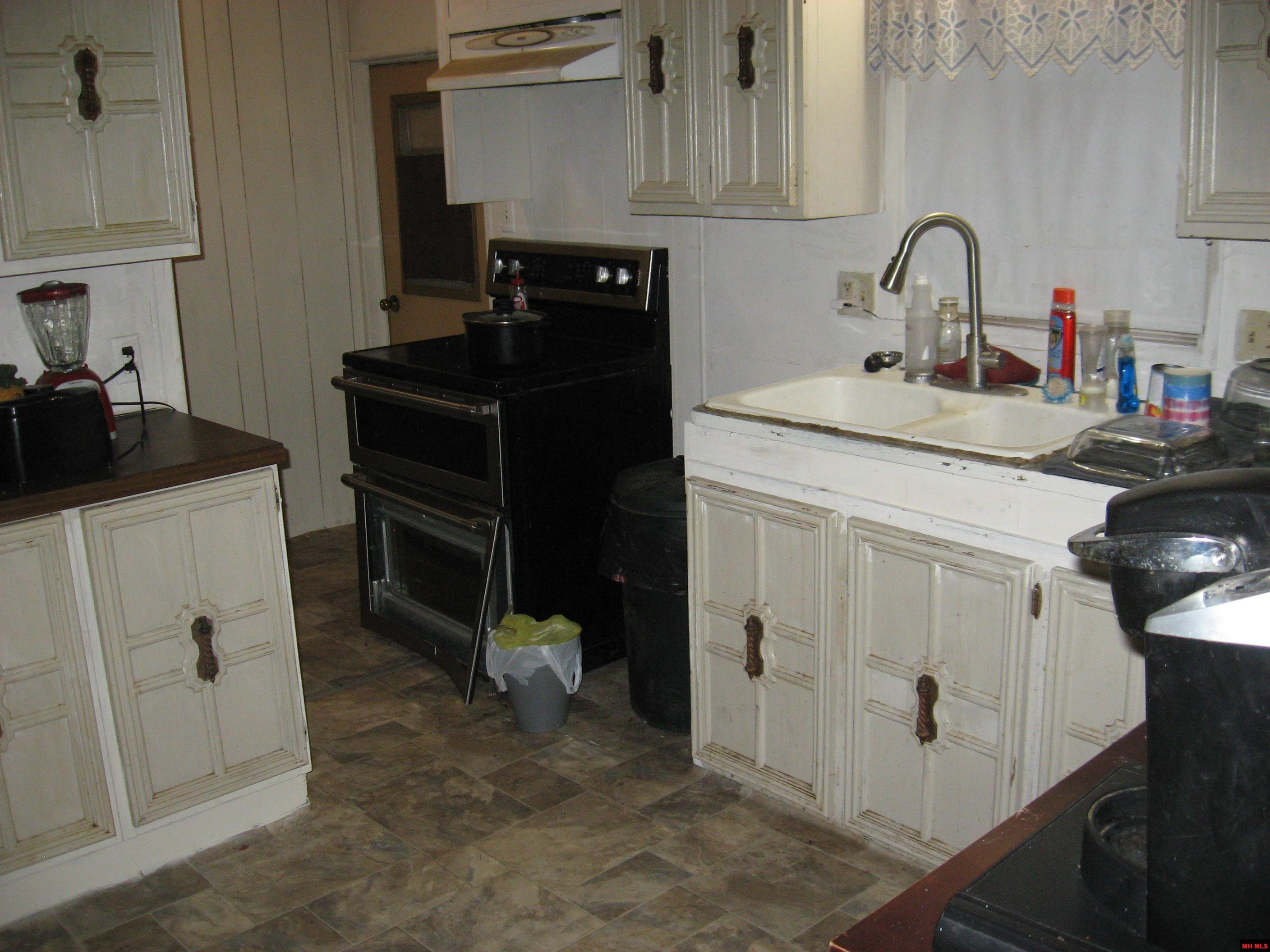 97 MC 7036 Flippin, AR