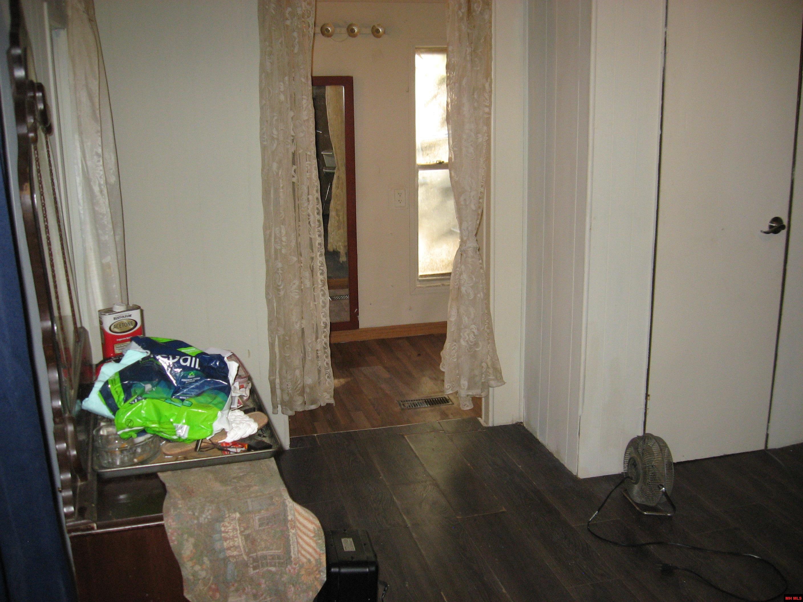 97 MC 7036 Flippin, AR