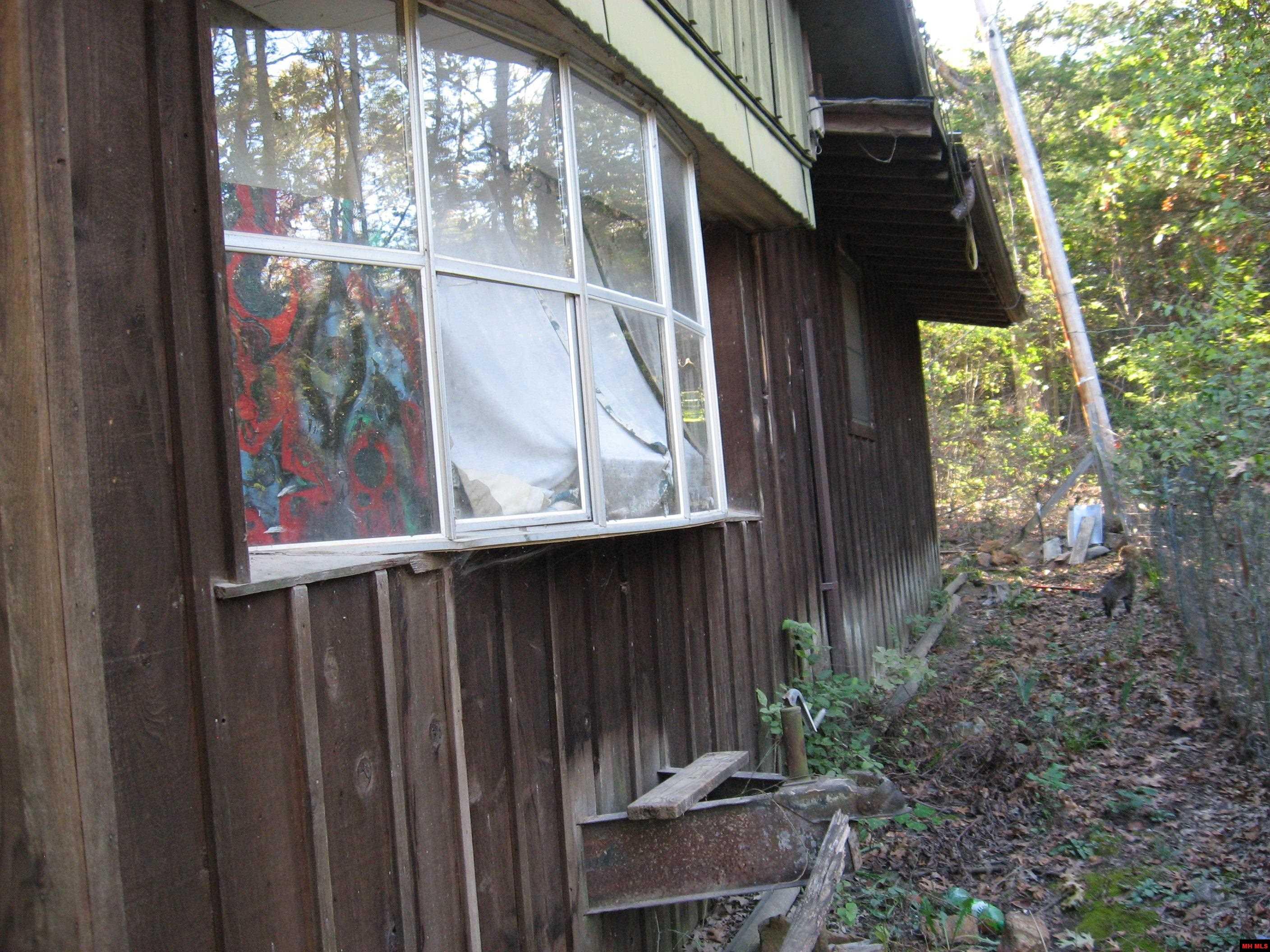 97 MC 7036 Flippin, AR