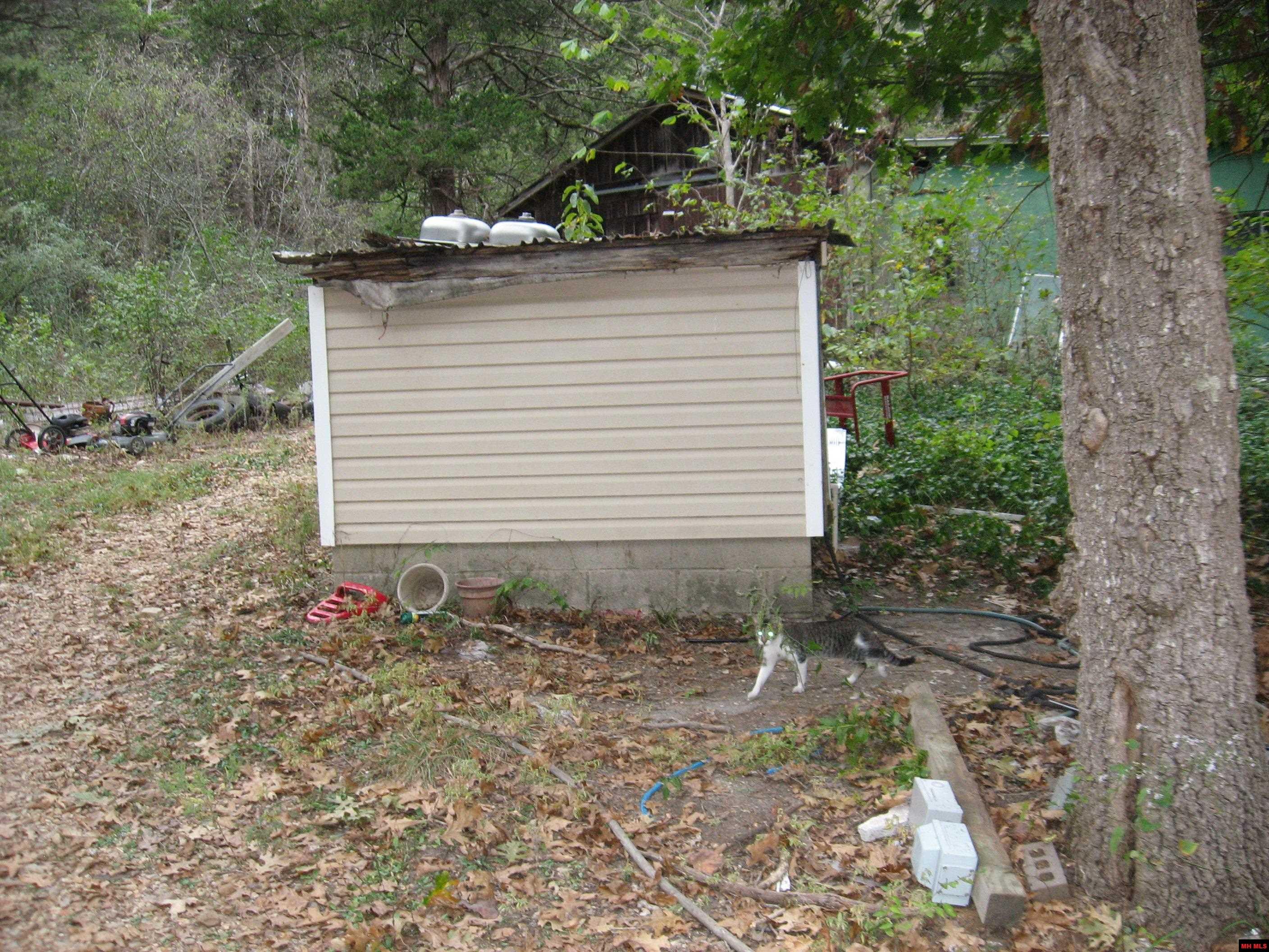 97 MC 7036 Flippin, AR