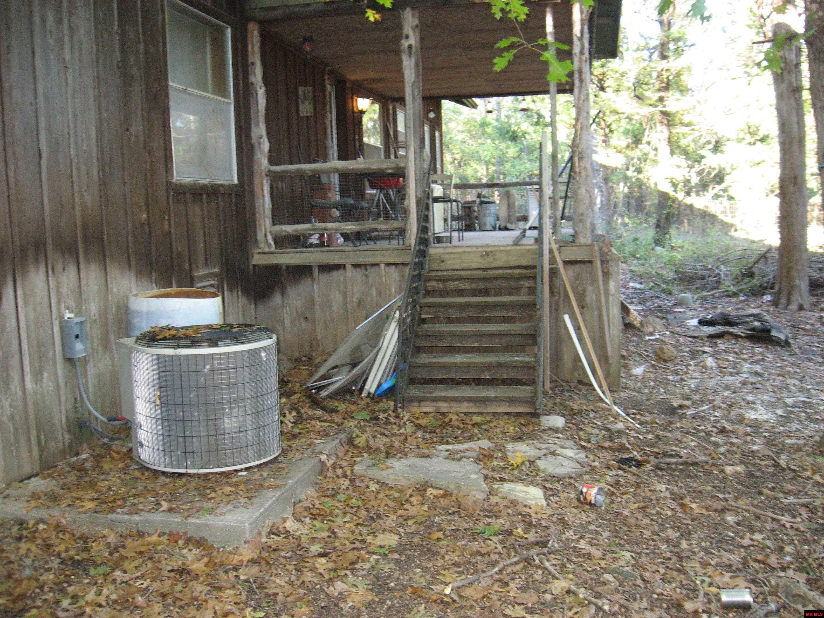 97 MC 7036 Flippin, AR