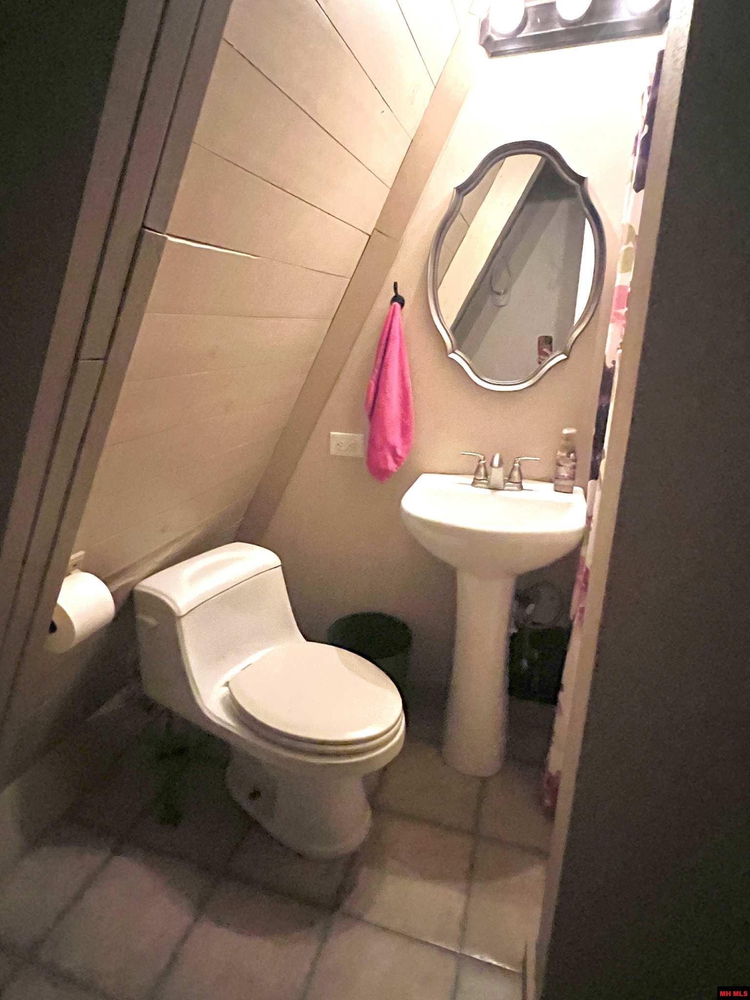 48 SUMAC DRIVE Henderson, AR