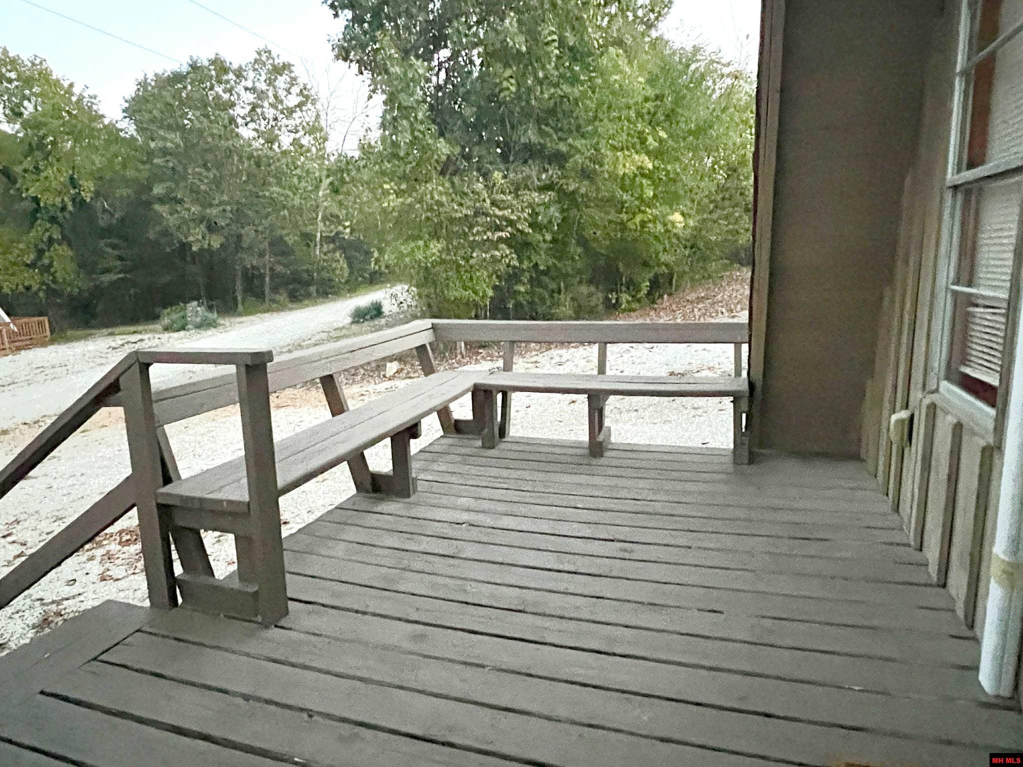 48 SUMAC DRIVE Henderson, AR