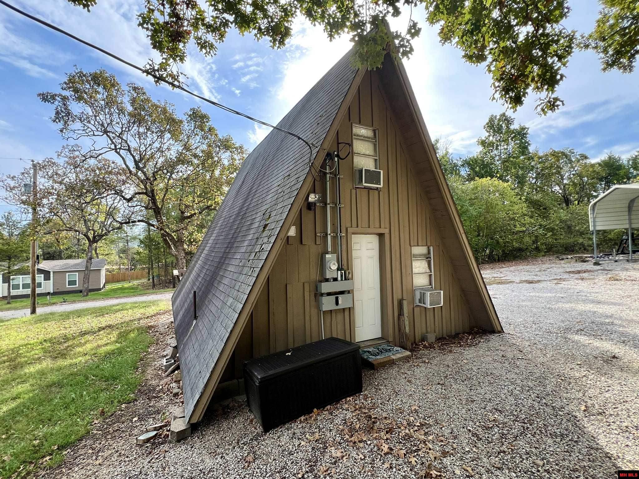 48 SUMAC DRIVE Henderson, AR