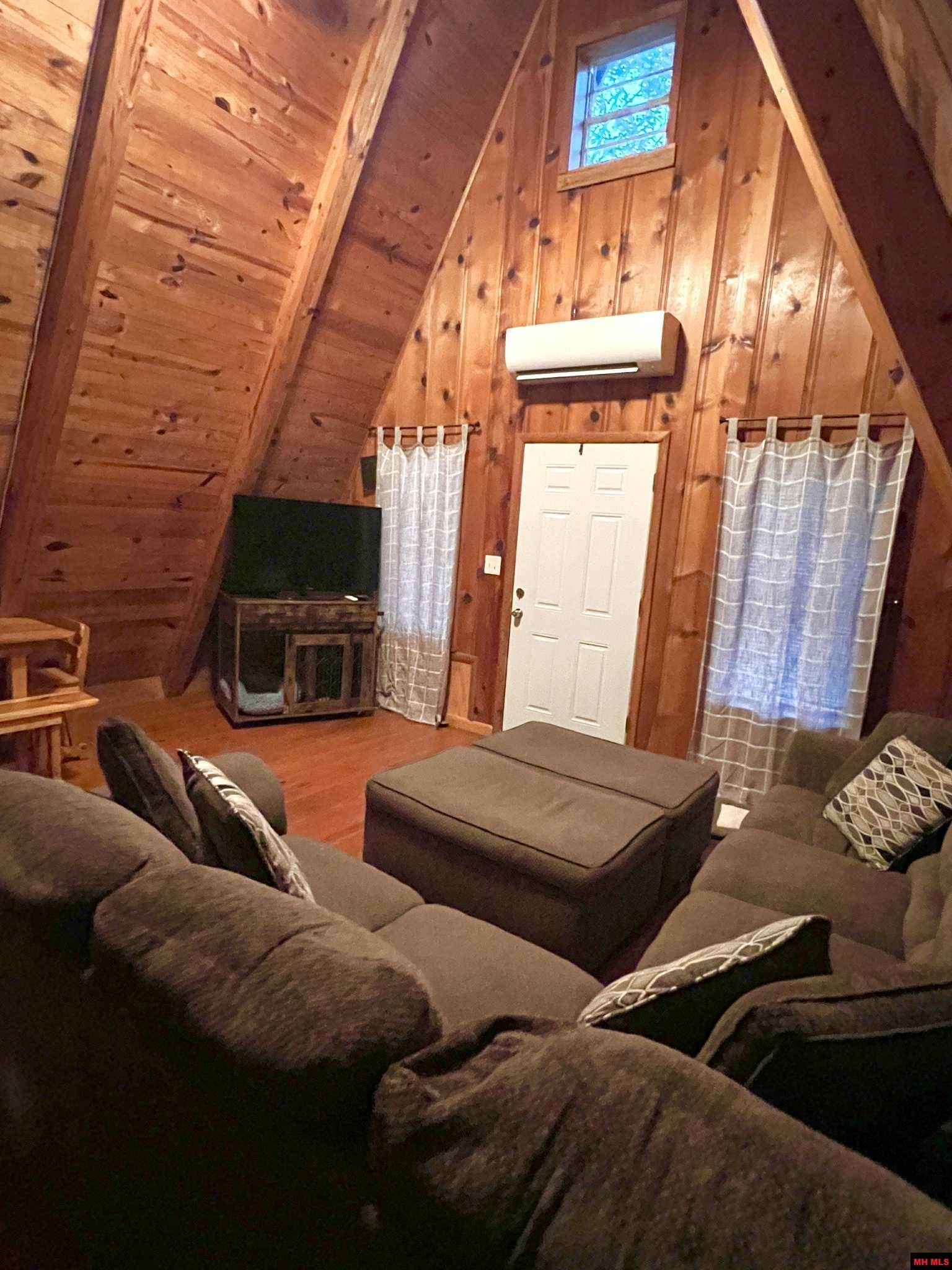 48 SUMAC DRIVE Henderson, AR