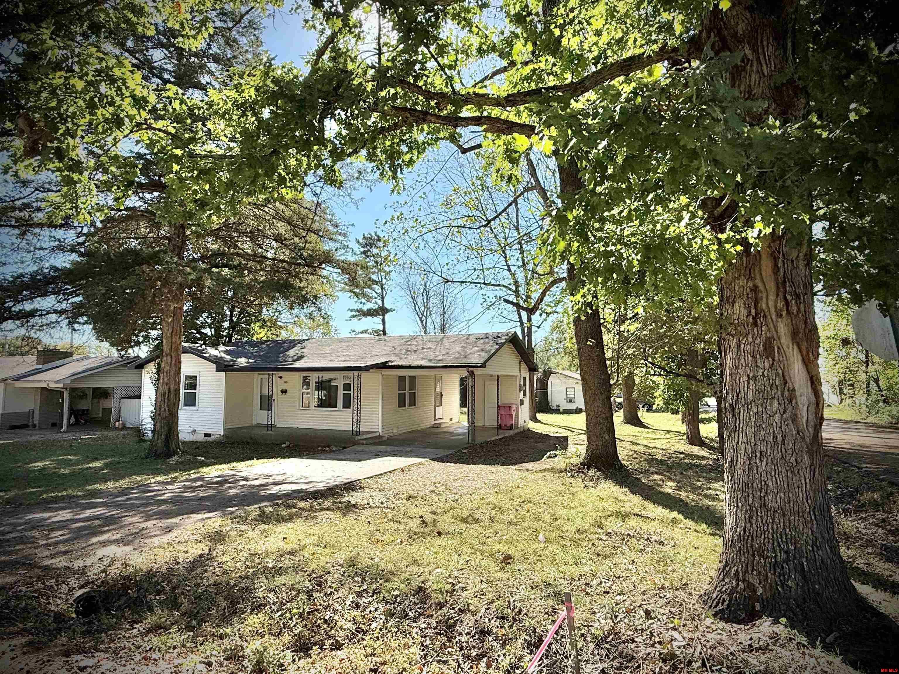 302 E 12TH STREET Mountain Home, AR