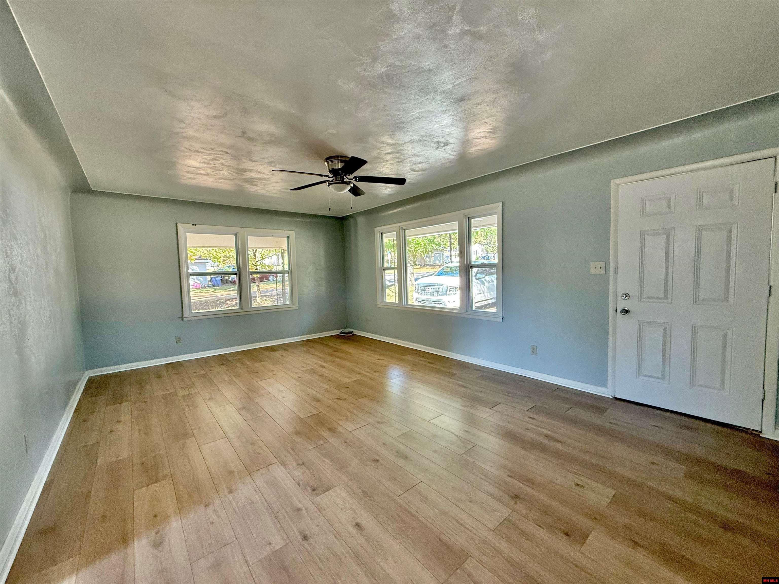 302 E 12TH STREET Mountain Home, AR