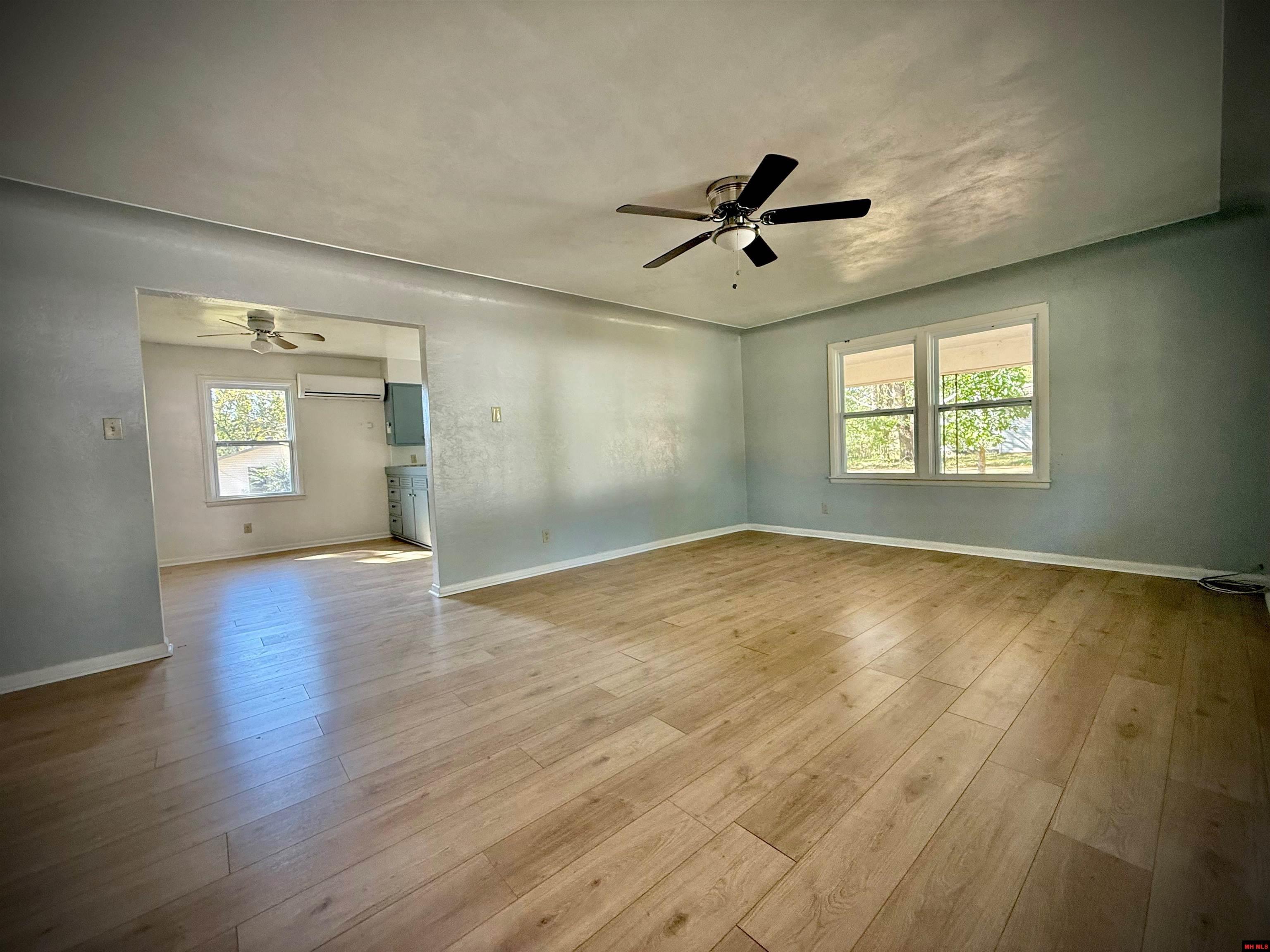 302 E 12TH STREET Mountain Home, AR