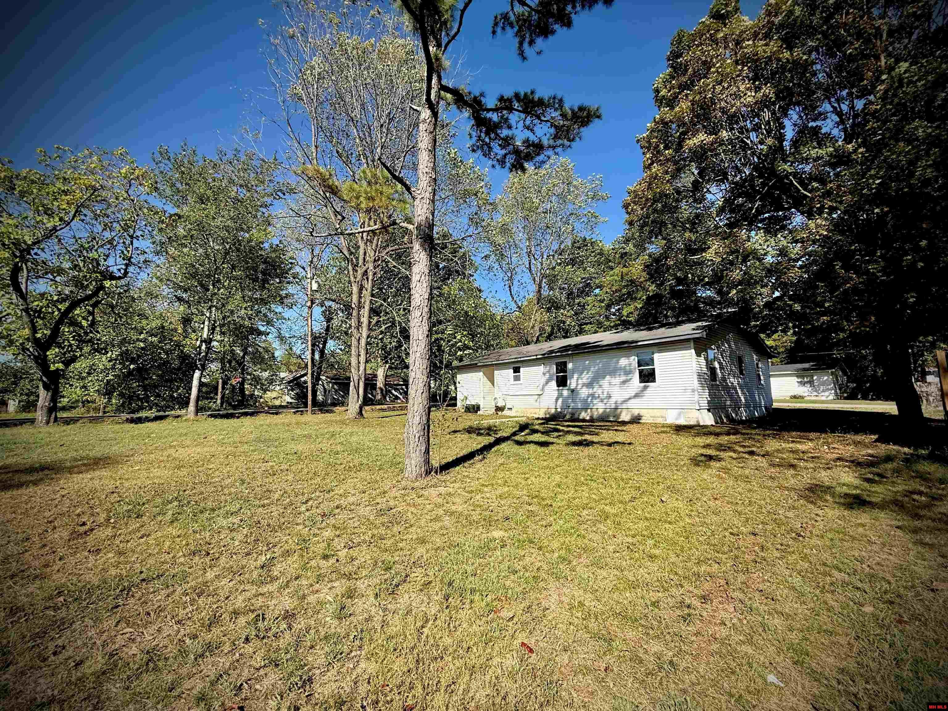 302 E 12TH STREET Mountain Home, AR