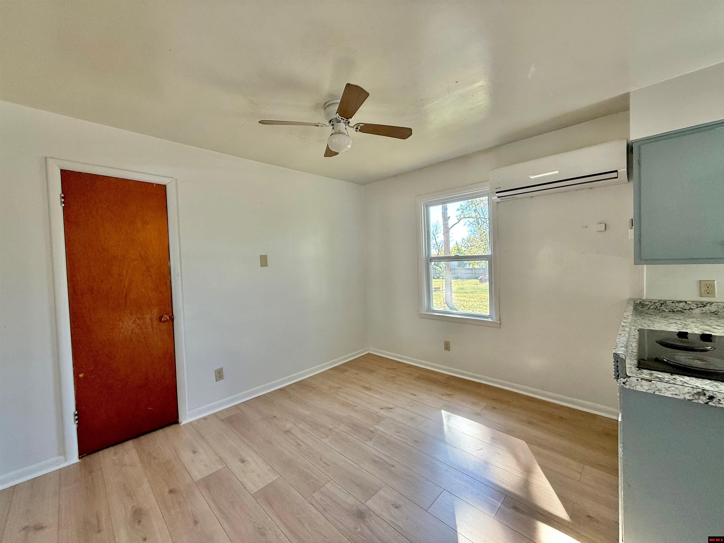 302 E 12TH STREET Mountain Home, AR