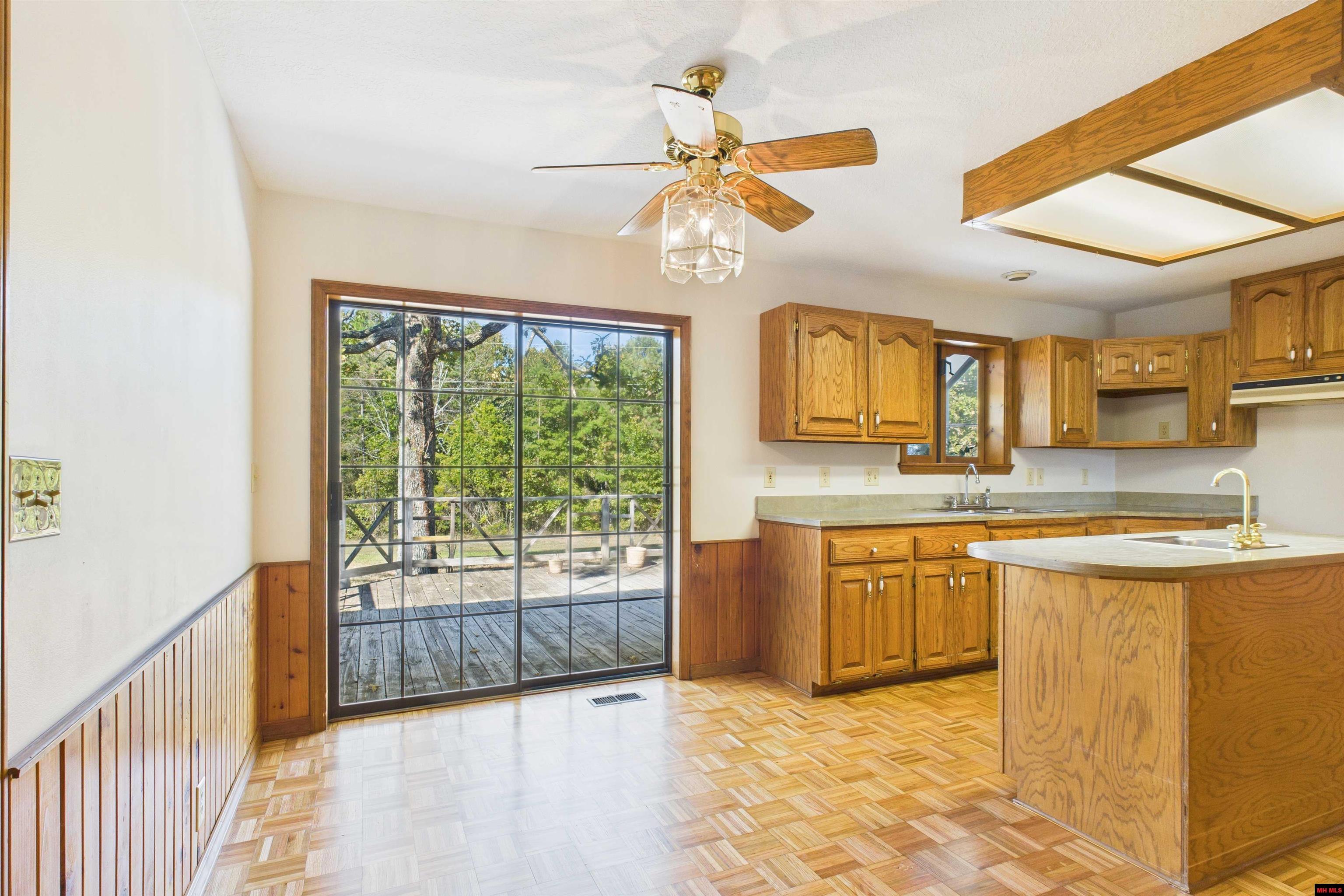 7167 Hwy 62/412 West