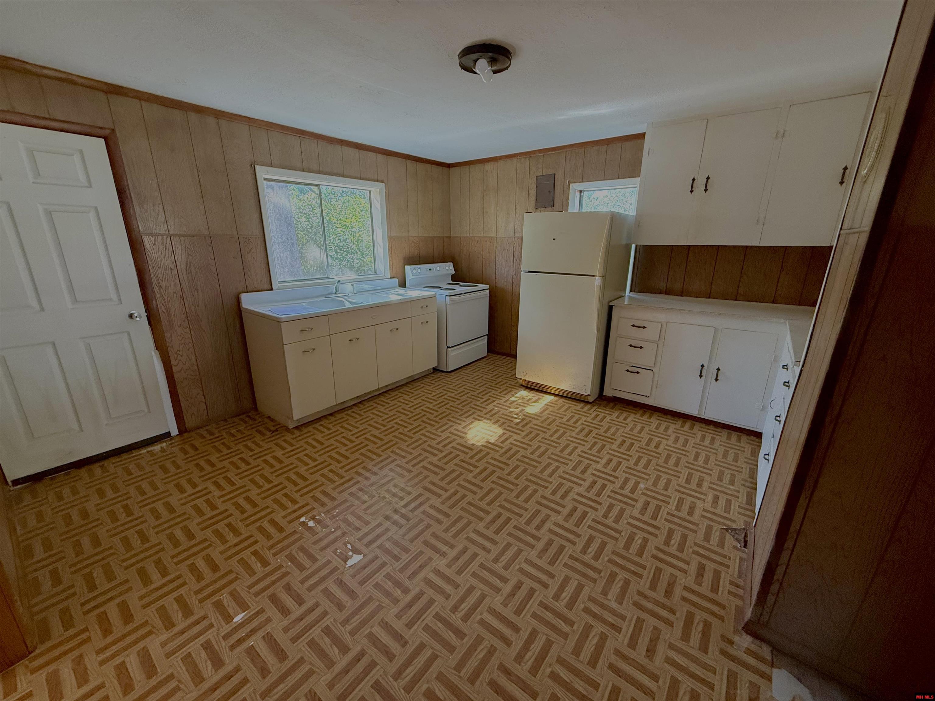 5191 OLD MILITARY ROAD Mountain Home, AR