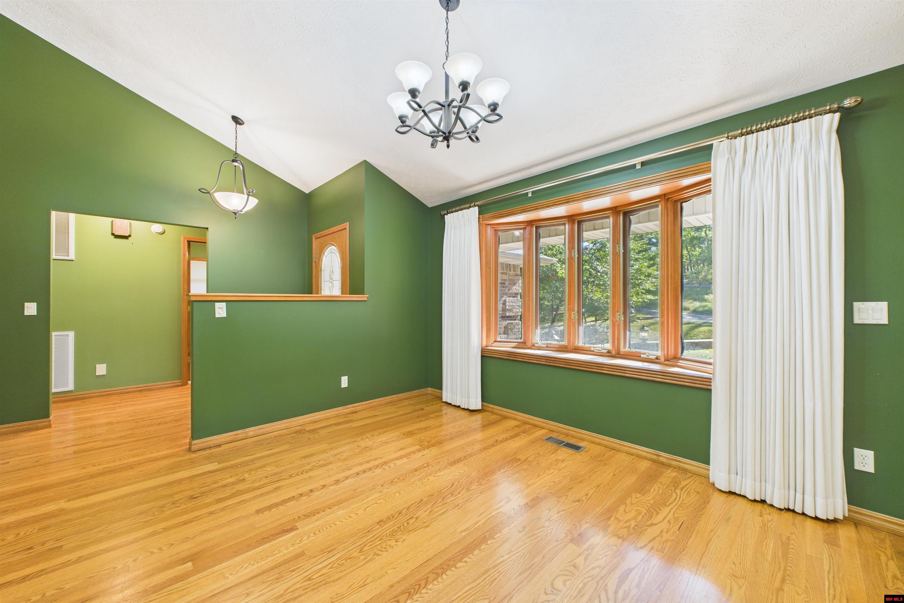 109 EDGEHILL PLACE Bull Shoals, AR