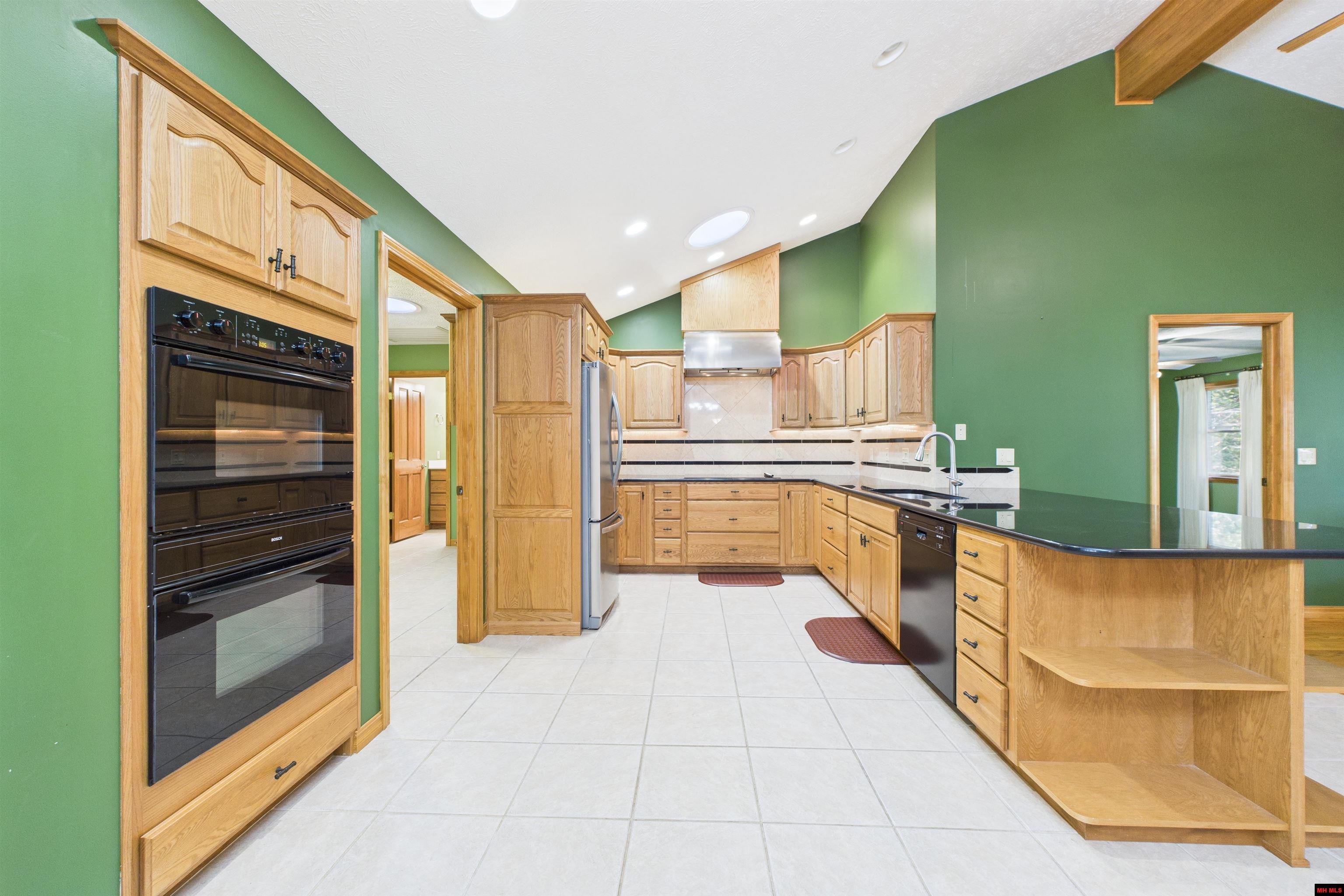 109 EDGEHILL PLACE Bull Shoals, AR