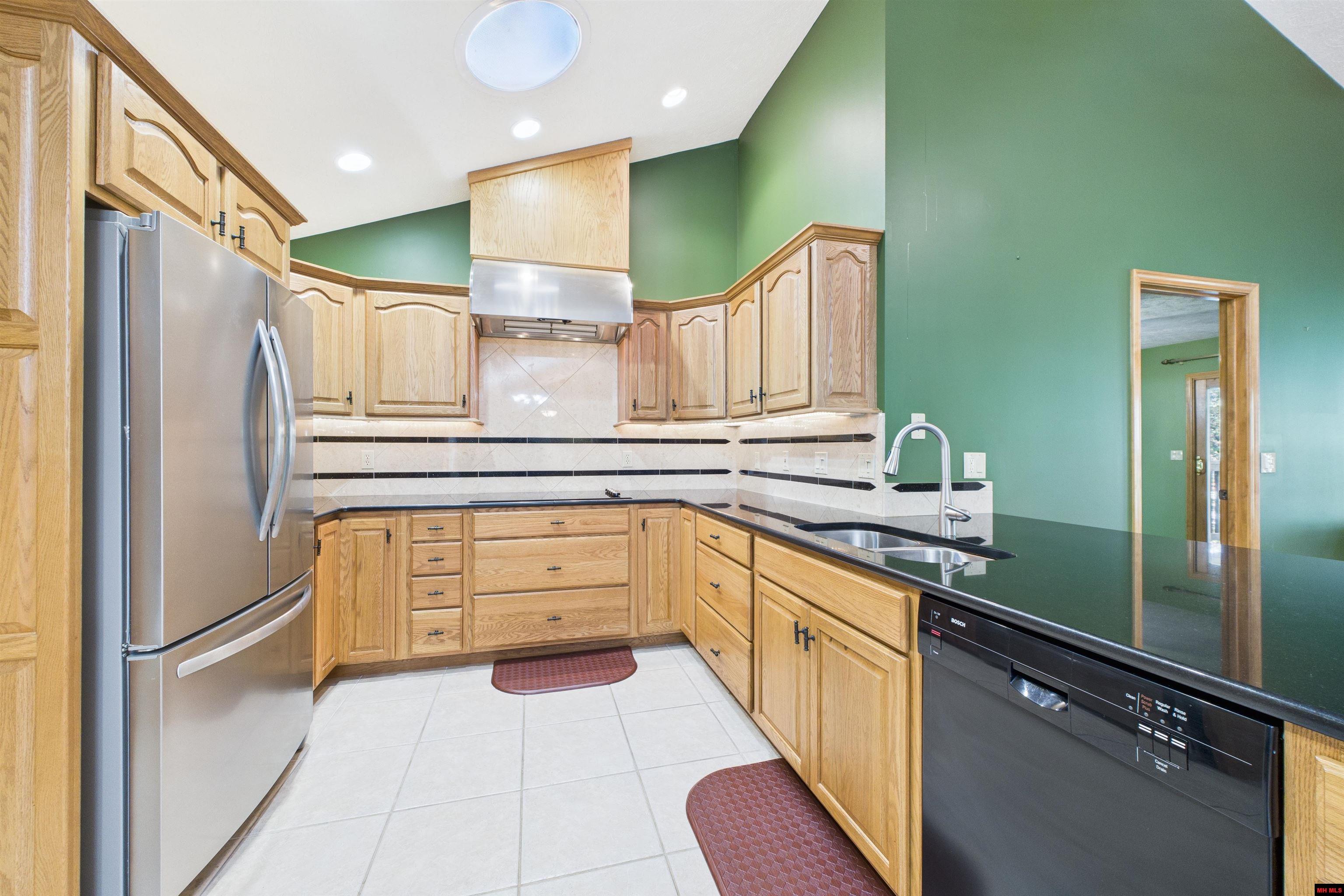 109 EDGEHILL PLACE Bull Shoals, AR