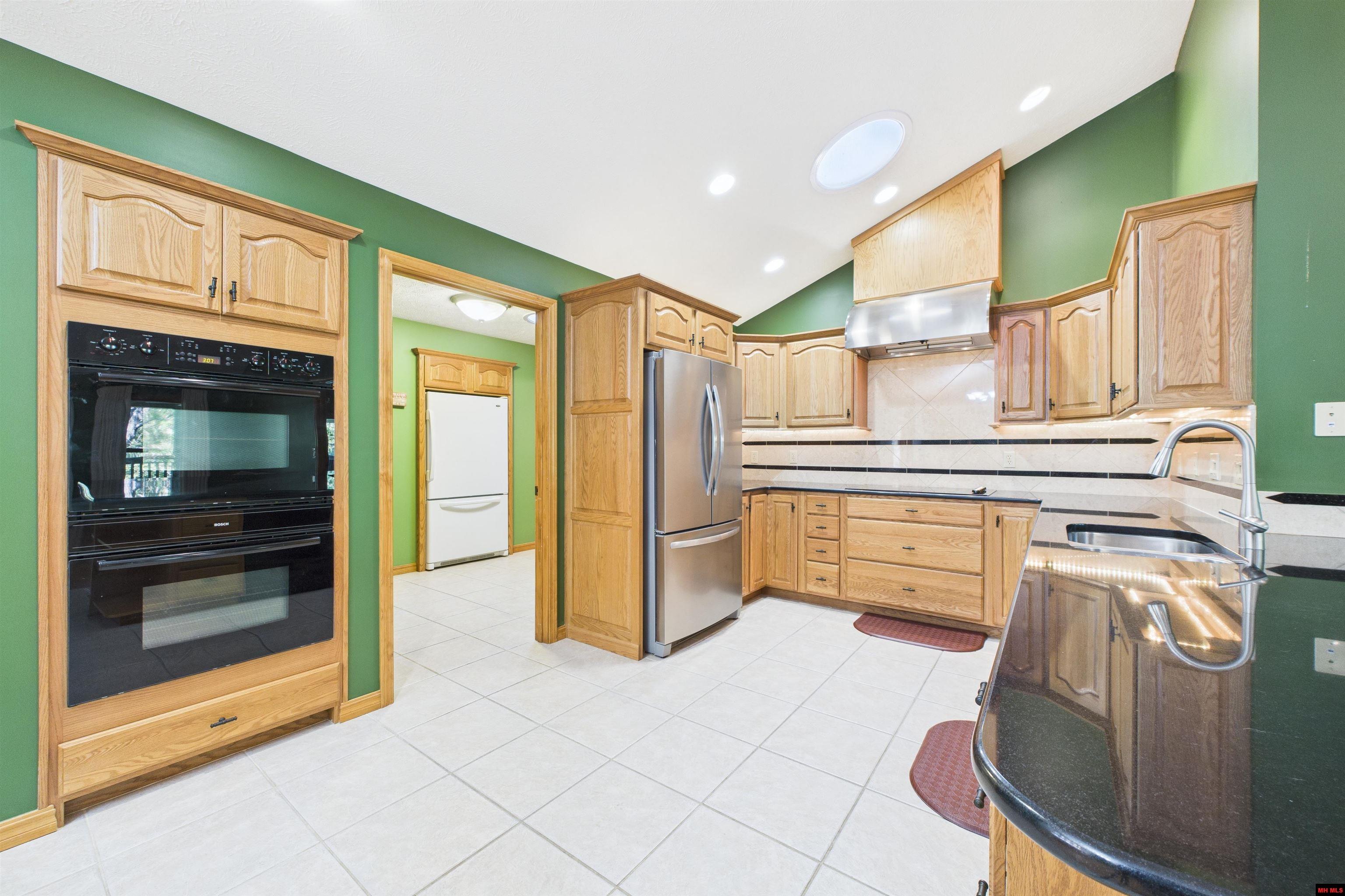 109 EDGEHILL PLACE Bull Shoals, AR