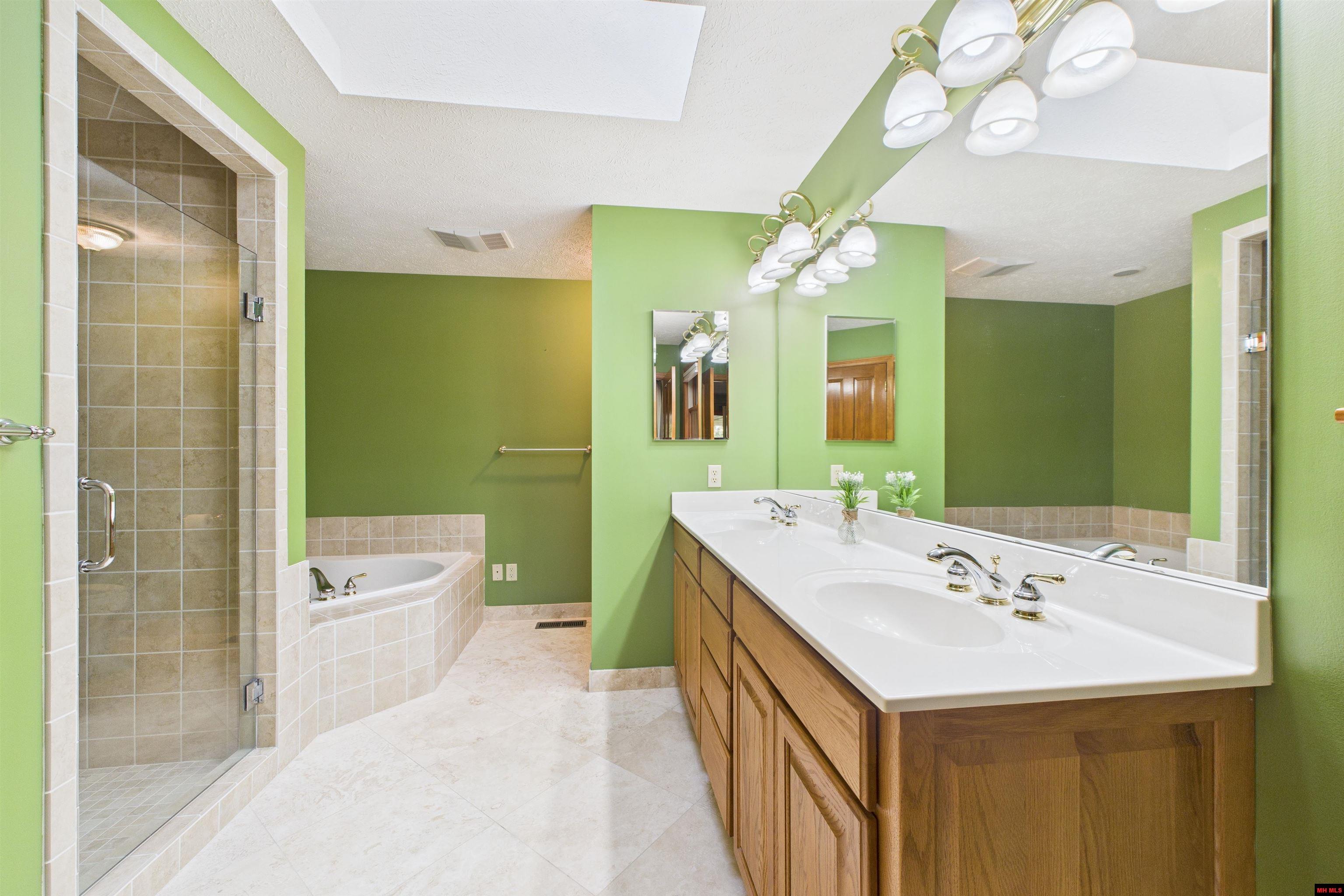 109 EDGEHILL PLACE Bull Shoals, AR