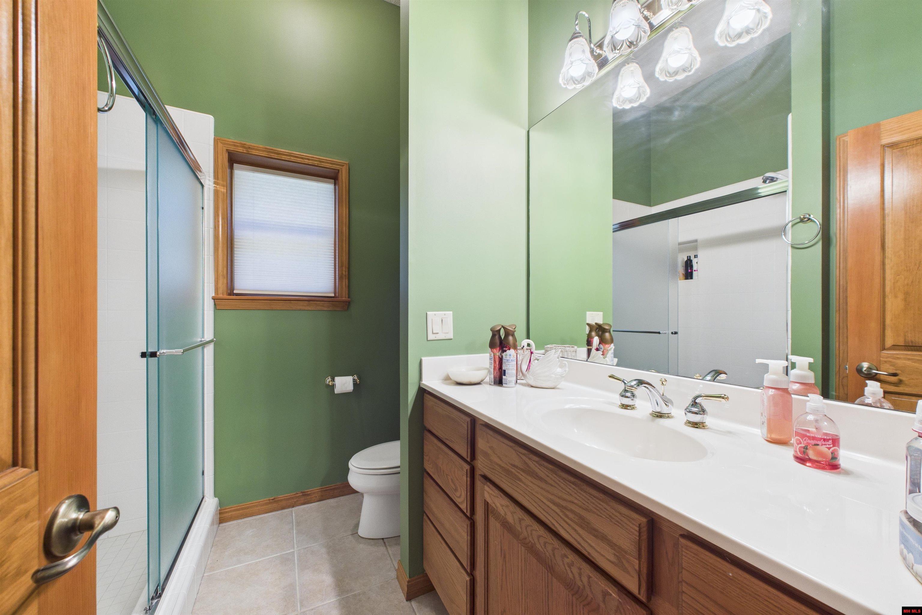 109 EDGEHILL PLACE Bull Shoals, AR