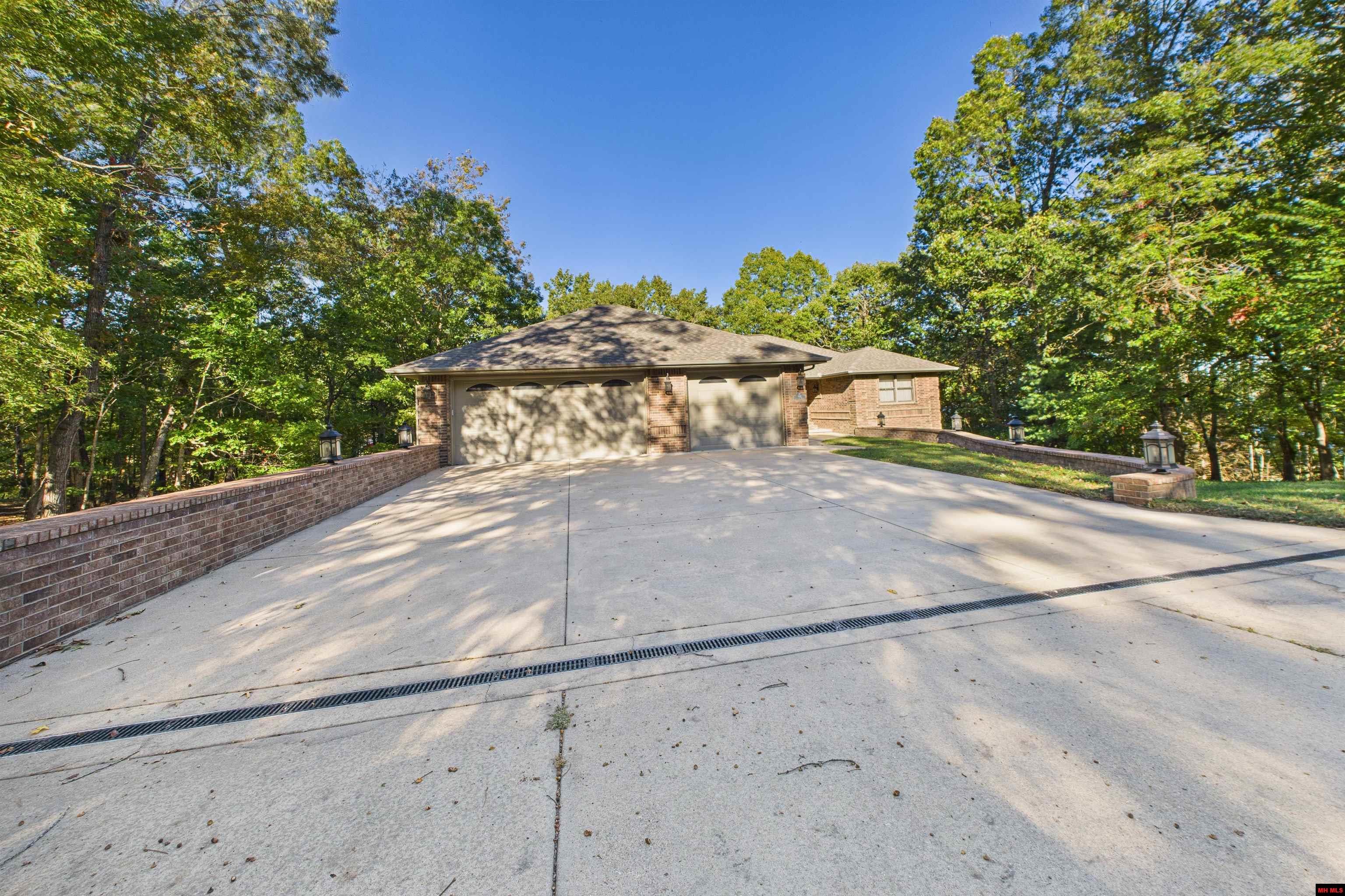 109 EDGEHILL PLACE Bull Shoals, AR