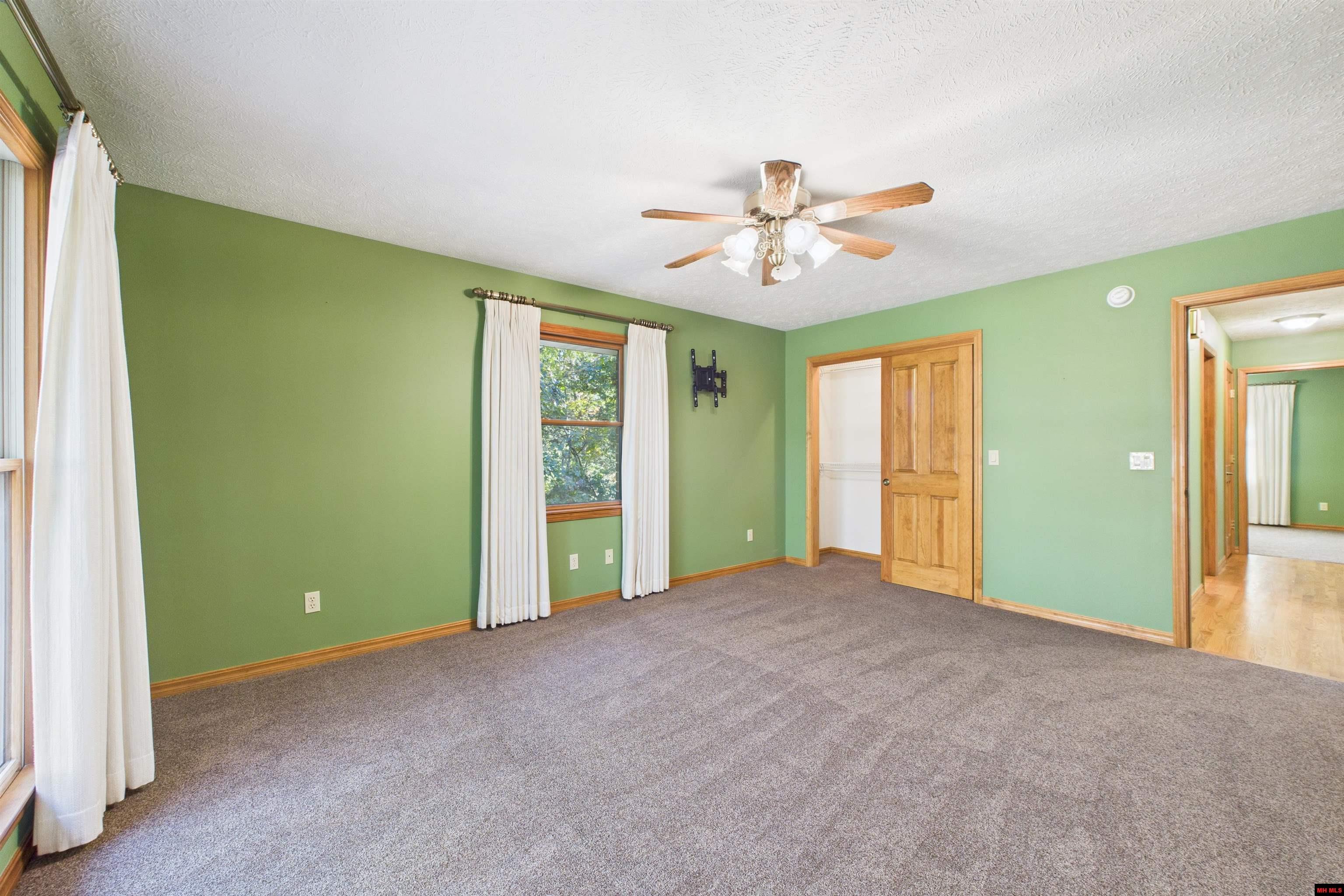 109 EDGEHILL PLACE Bull Shoals, AR