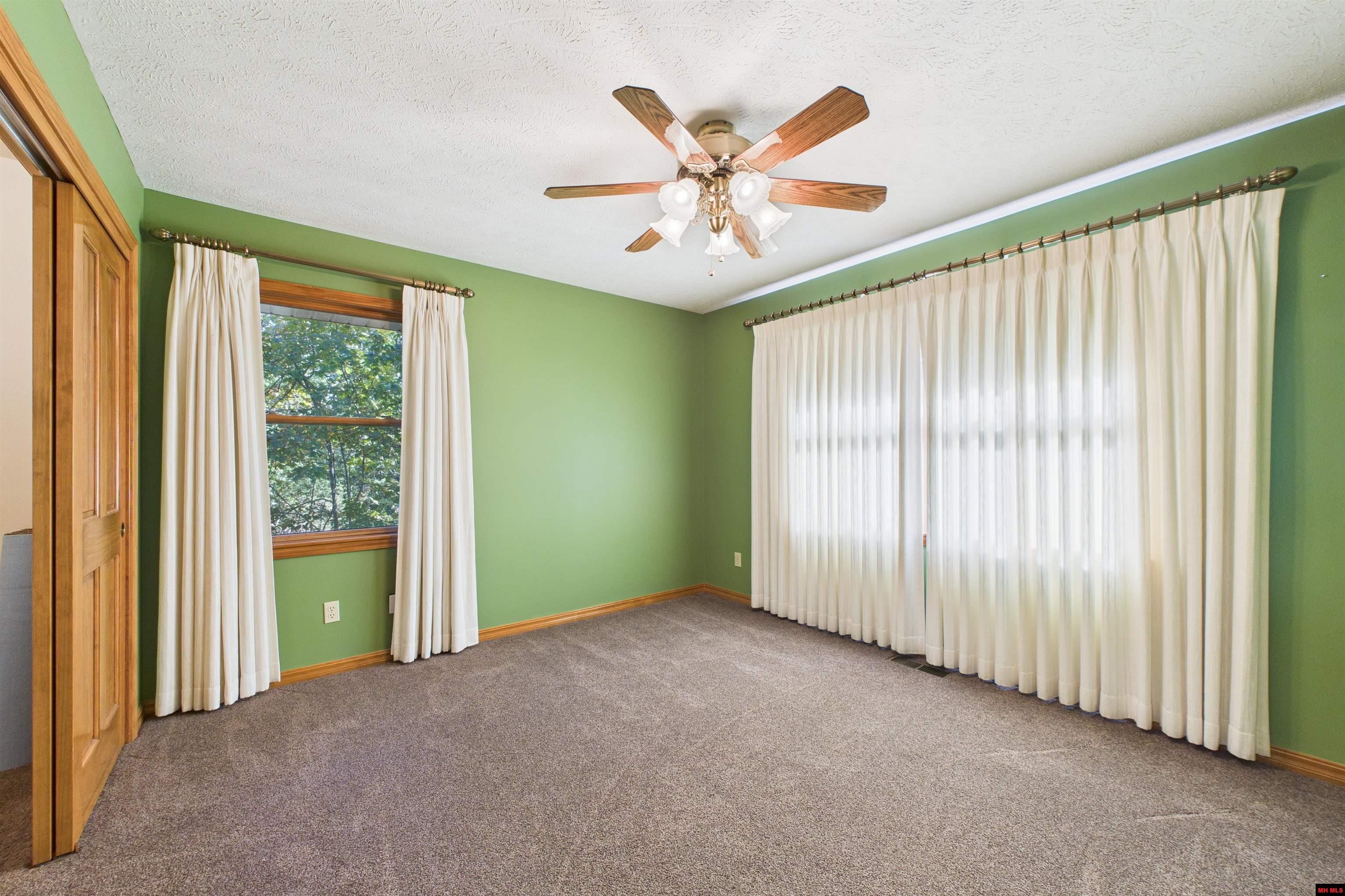 109 EDGEHILL PLACE Bull Shoals, AR