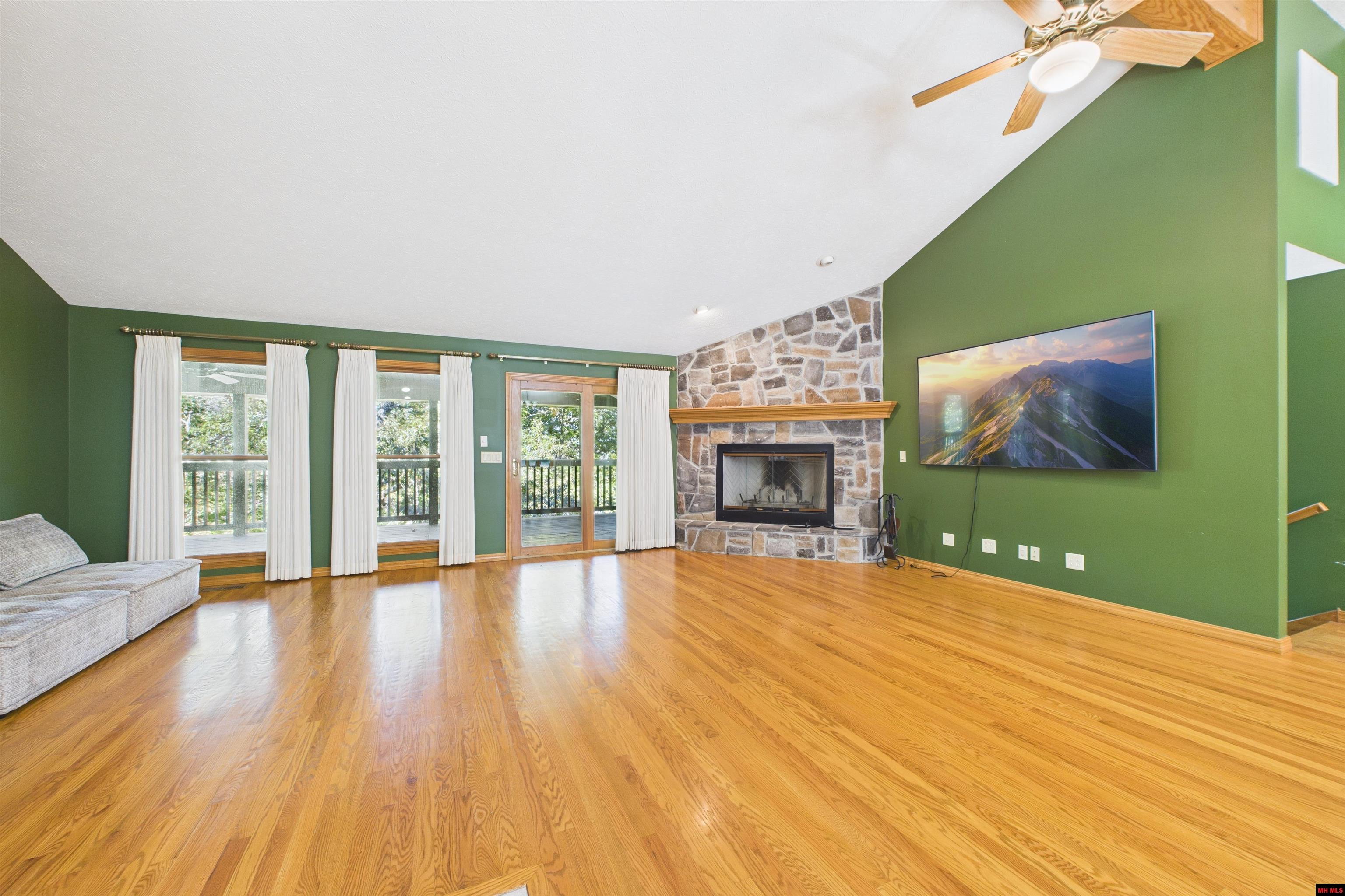 109 EDGEHILL PLACE Bull Shoals, AR